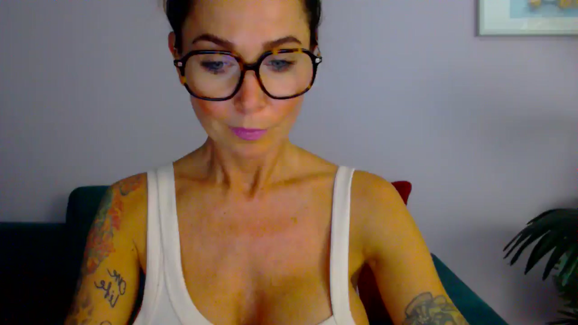 Gallery image thumbnail from Delilah_sweet's myfreecams stream on, 08/05/2025, 16:48 image 1 of 20