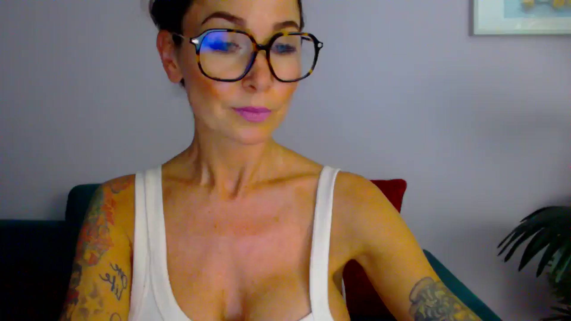 Gallery image thumbnail from Delilah_sweet's myfreecams stream on, 08/05/2025, 16:48 image 8 of 20