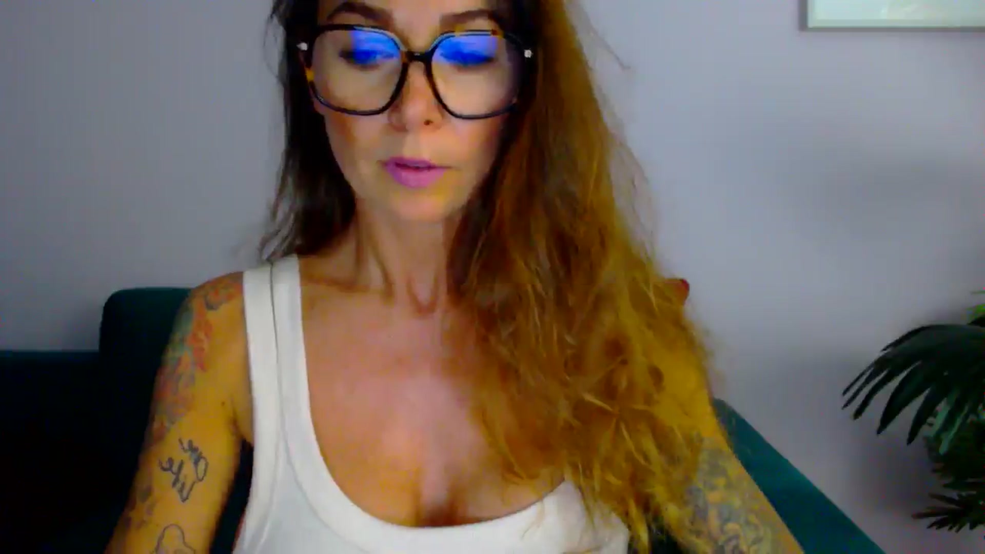 Gallery image thumbnail from Delilah_sweet's myfreecams stream on, 08/05/2025, 17:17 image 12 of 20