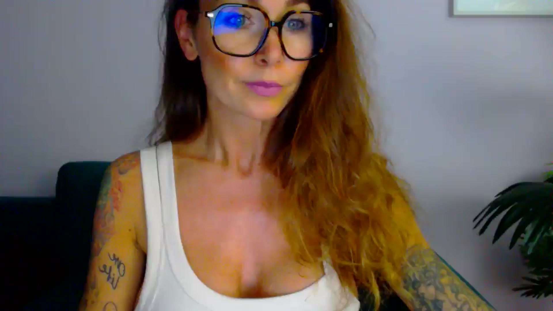 Gallery image thumbnail from Delilah_sweet's myfreecams stream on, 08/05/2025, 17:17 image 13 of 20