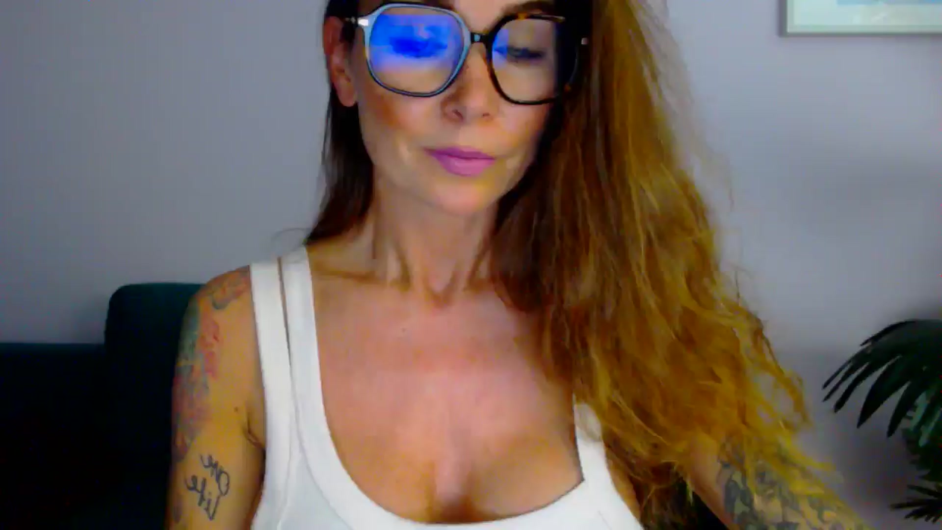 Gallery image thumbnail from Delilah_sweet's myfreecams stream on, 08/05/2025, 17:17 image 1 of 20