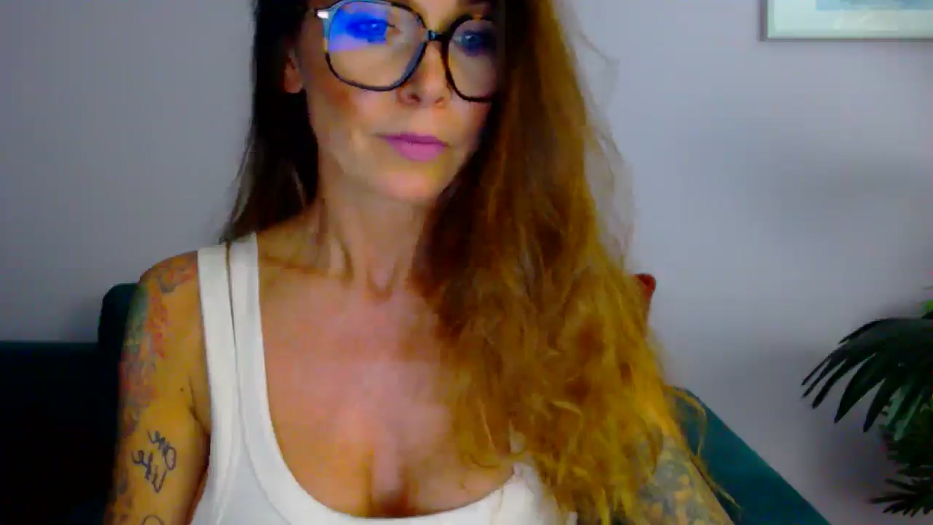 Gallery image thumbnail from Delilah_sweet's myfreecams stream on, 08/05/2025, 17:17 image 19 of 20
