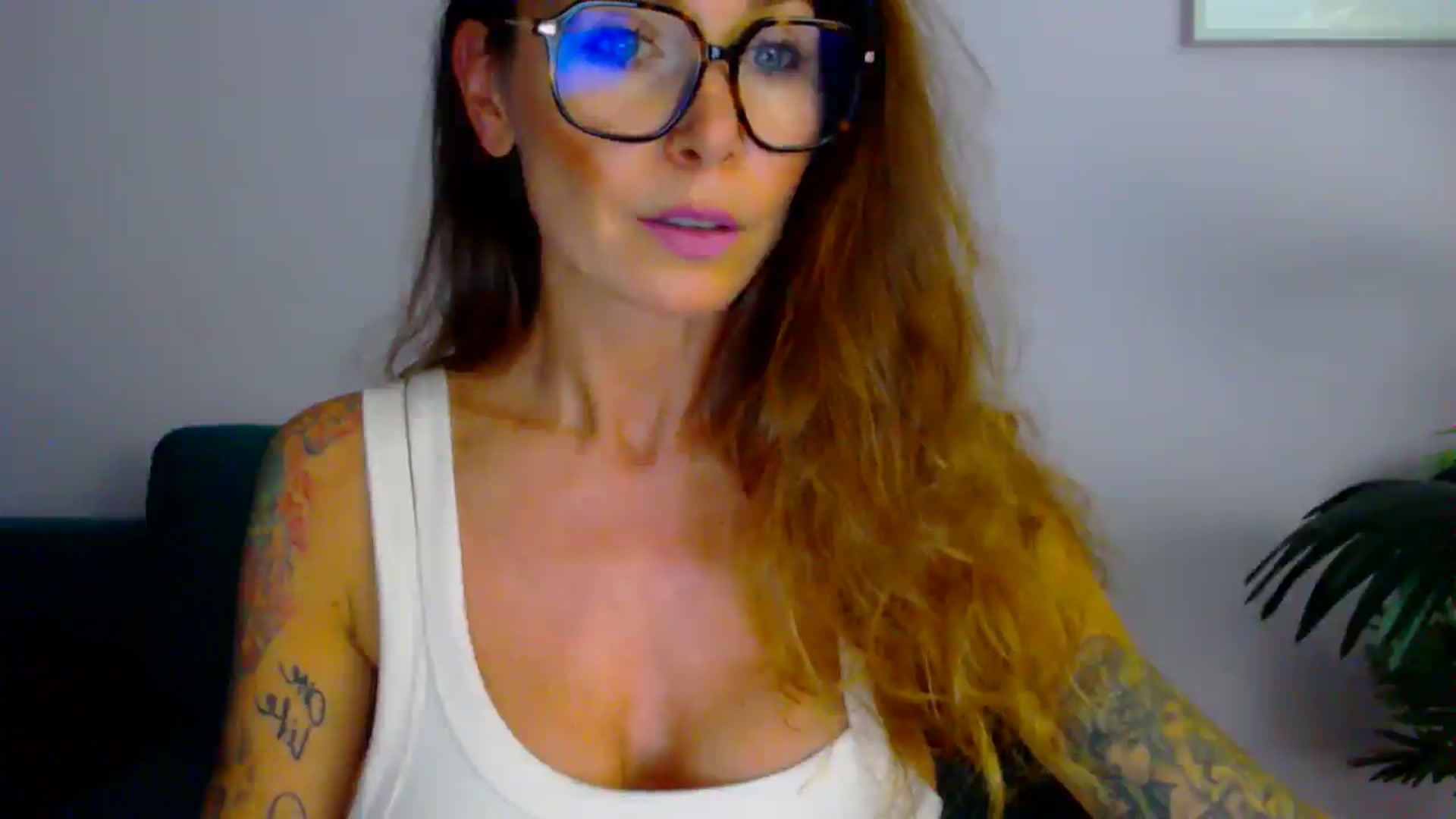 Gallery image thumbnail from Delilah_sweet's myfreecams stream on, 08/05/2025, 17:17 image 11 of 20