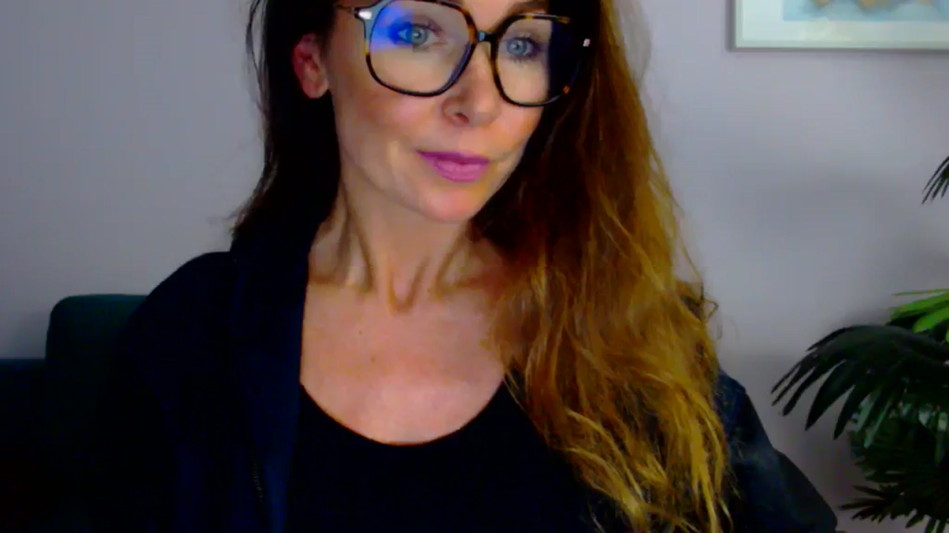 Gallery image thumbnail from Delilah_sweet's myfreecams stream on, 08/06/2025, 17:35 image 13 of 20
