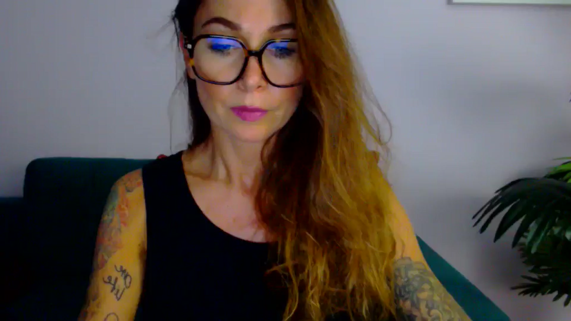 Gallery image thumbnail from Delilah_sweet's myfreecams stream on, 08/06/2025, 17:49 image 6 of 20