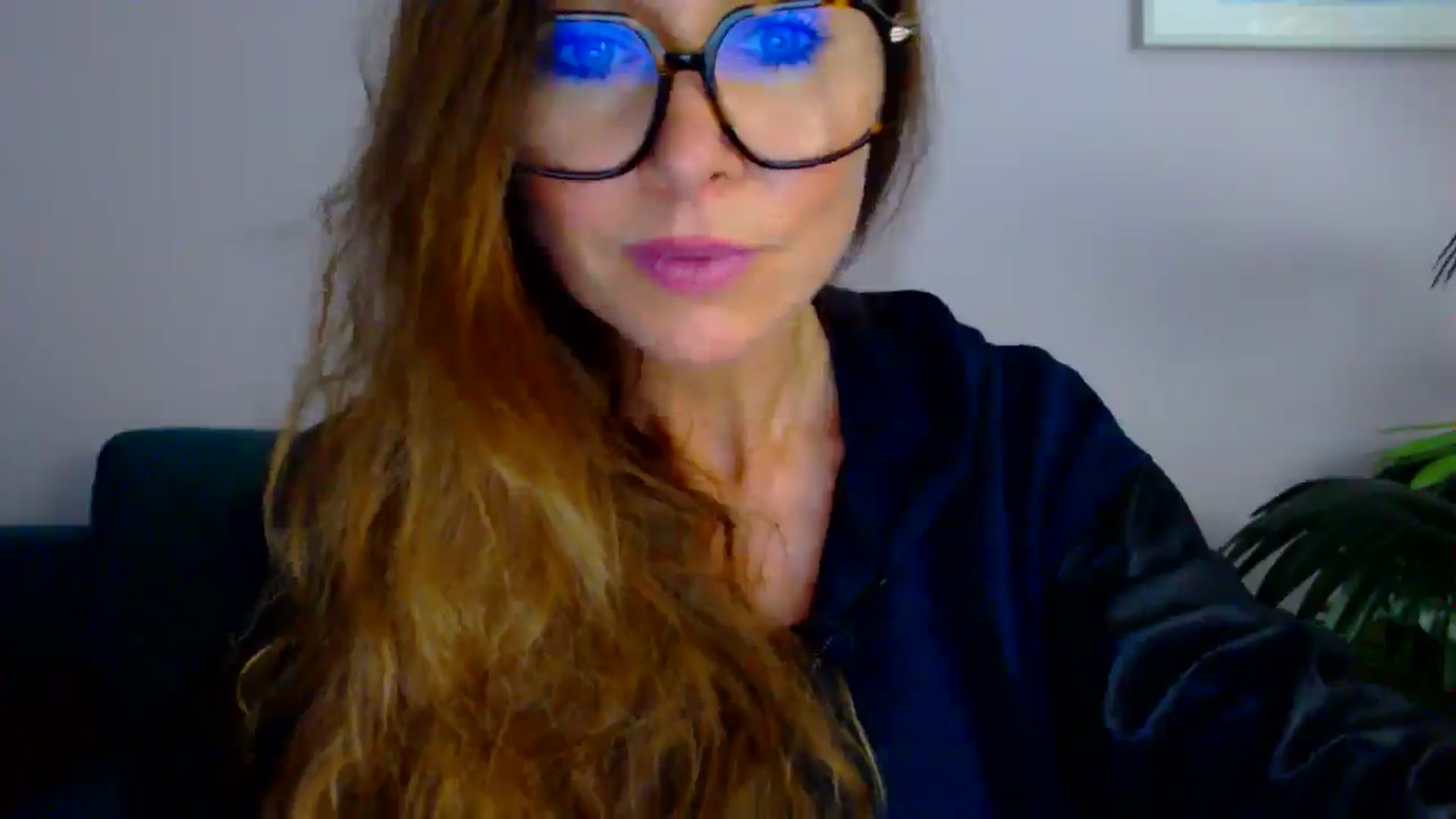 Gallery image thumbnail from Delilah_sweet's myfreecams stream on, 08/07/2025, 14:38 image 18 of 20