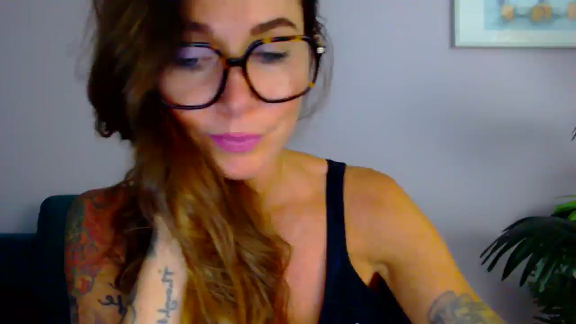 Gallery image thumbnail from Delilah_sweet's myfreecams stream on, 08/12/2025, 16:32 image 2 of 20