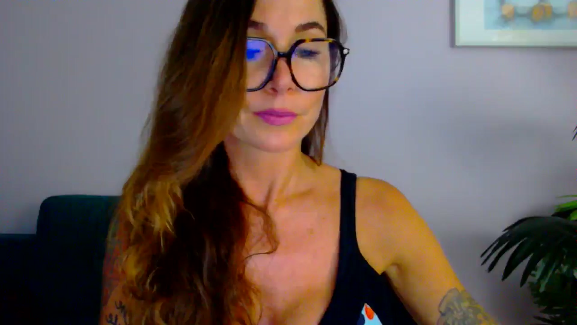 Gallery image thumbnail from Delilah_sweet's myfreecams stream on, 08/12/2025, 16:32 image 6 of 20