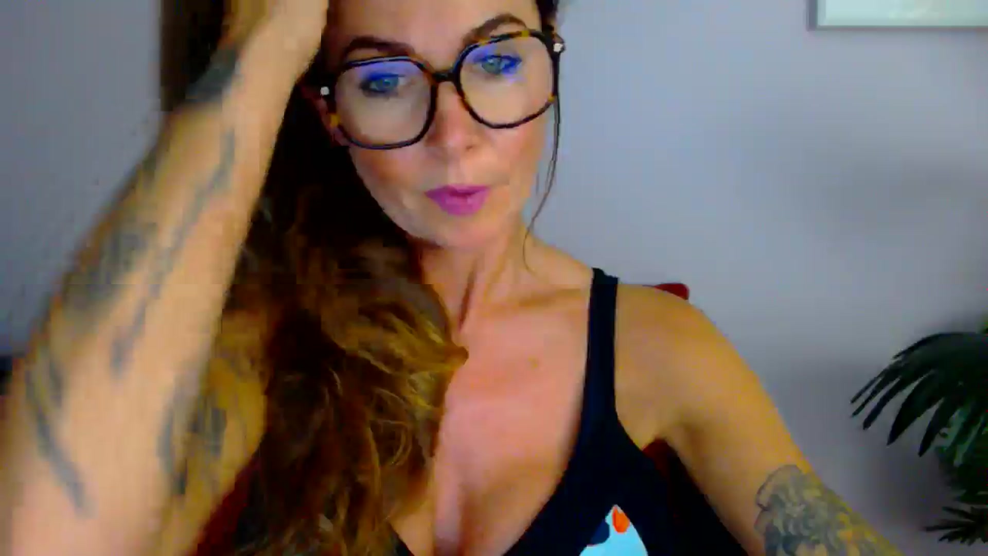 Gallery image thumbnail from Delilah_sweet's myfreecams stream on, 08/12/2025, 17:28 image 17 of 20