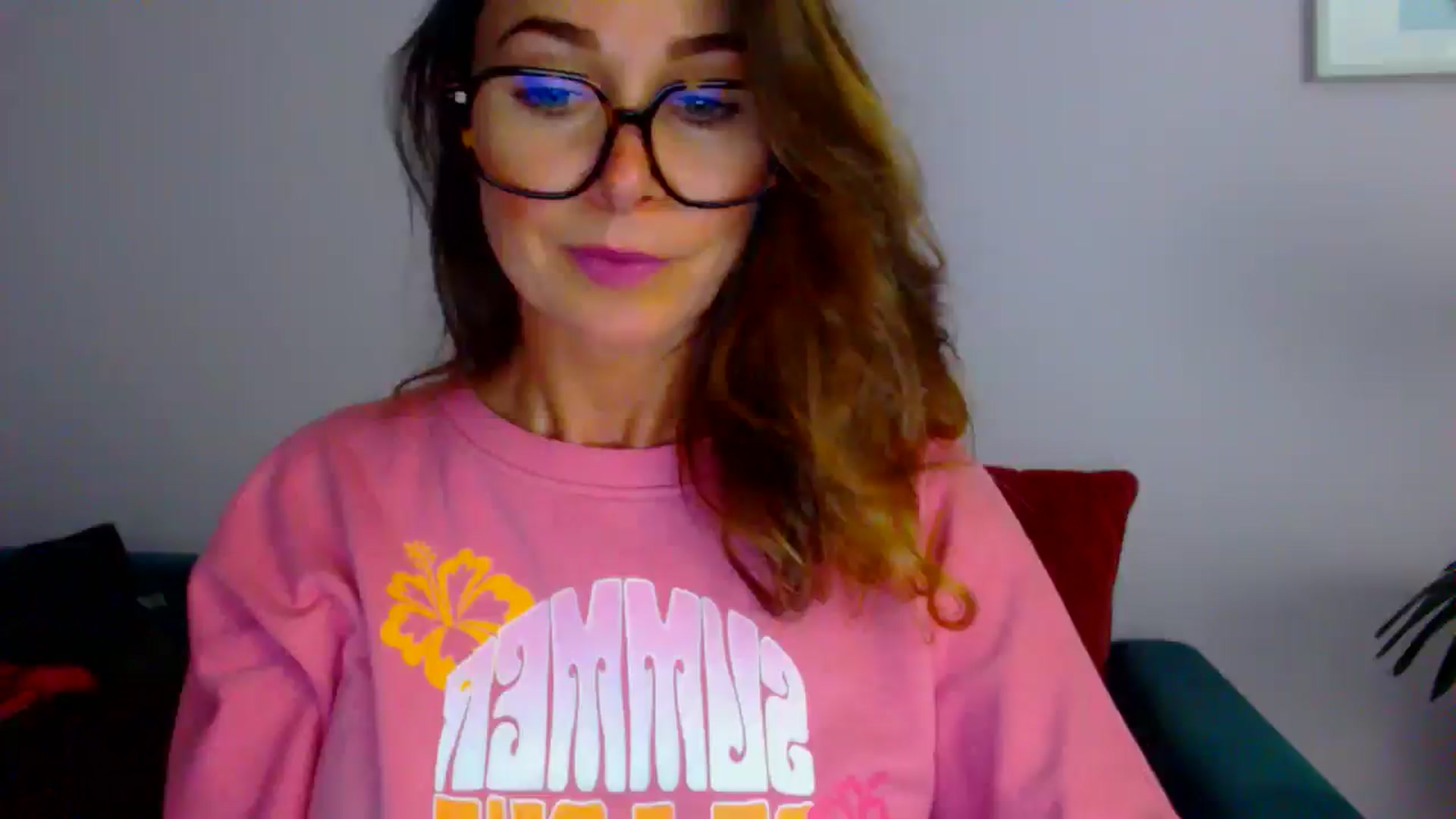 Gallery image thumbnail from Delilah_sweet's myfreecams stream on, 08/18/2025, 16:14 image 7 of 20