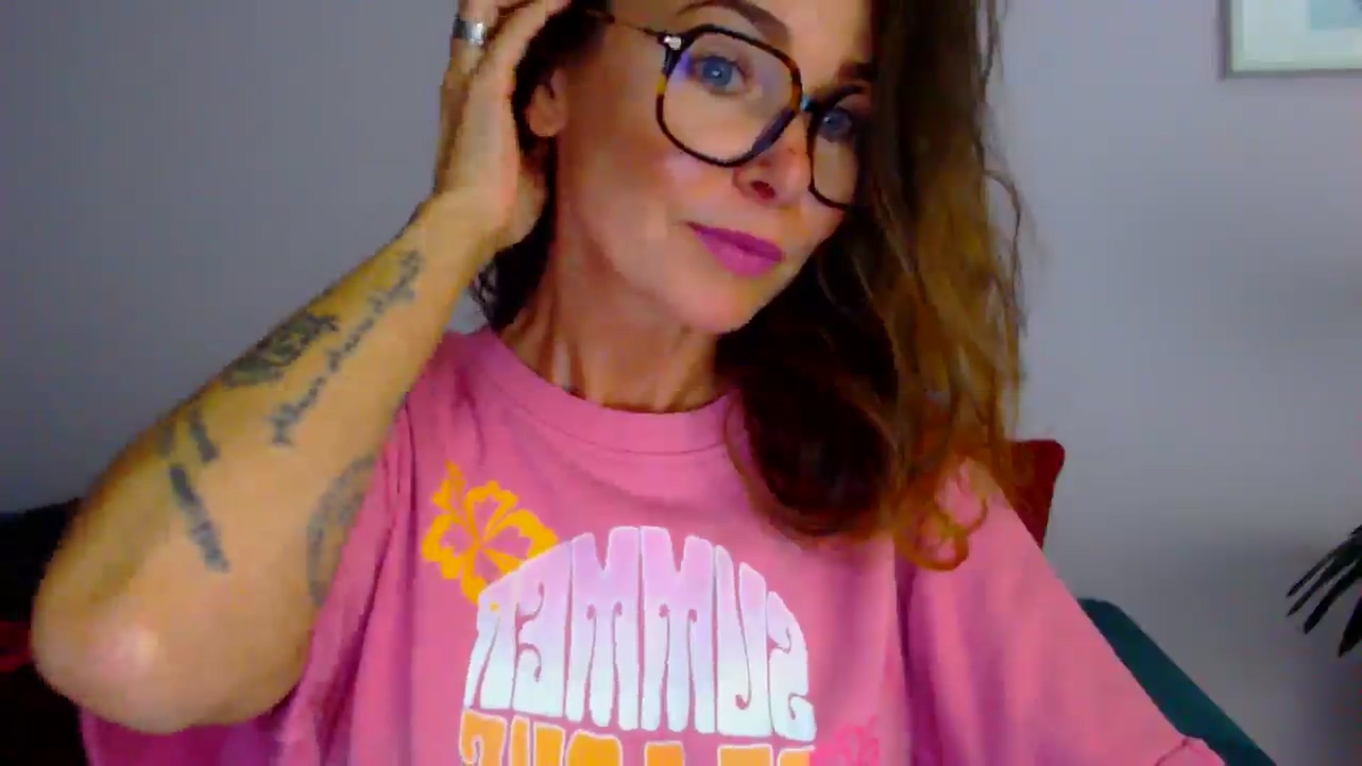 Gallery image thumbnail from Delilah_sweet's myfreecams stream on, 08/18/2025, 16:14 image 2 of 20