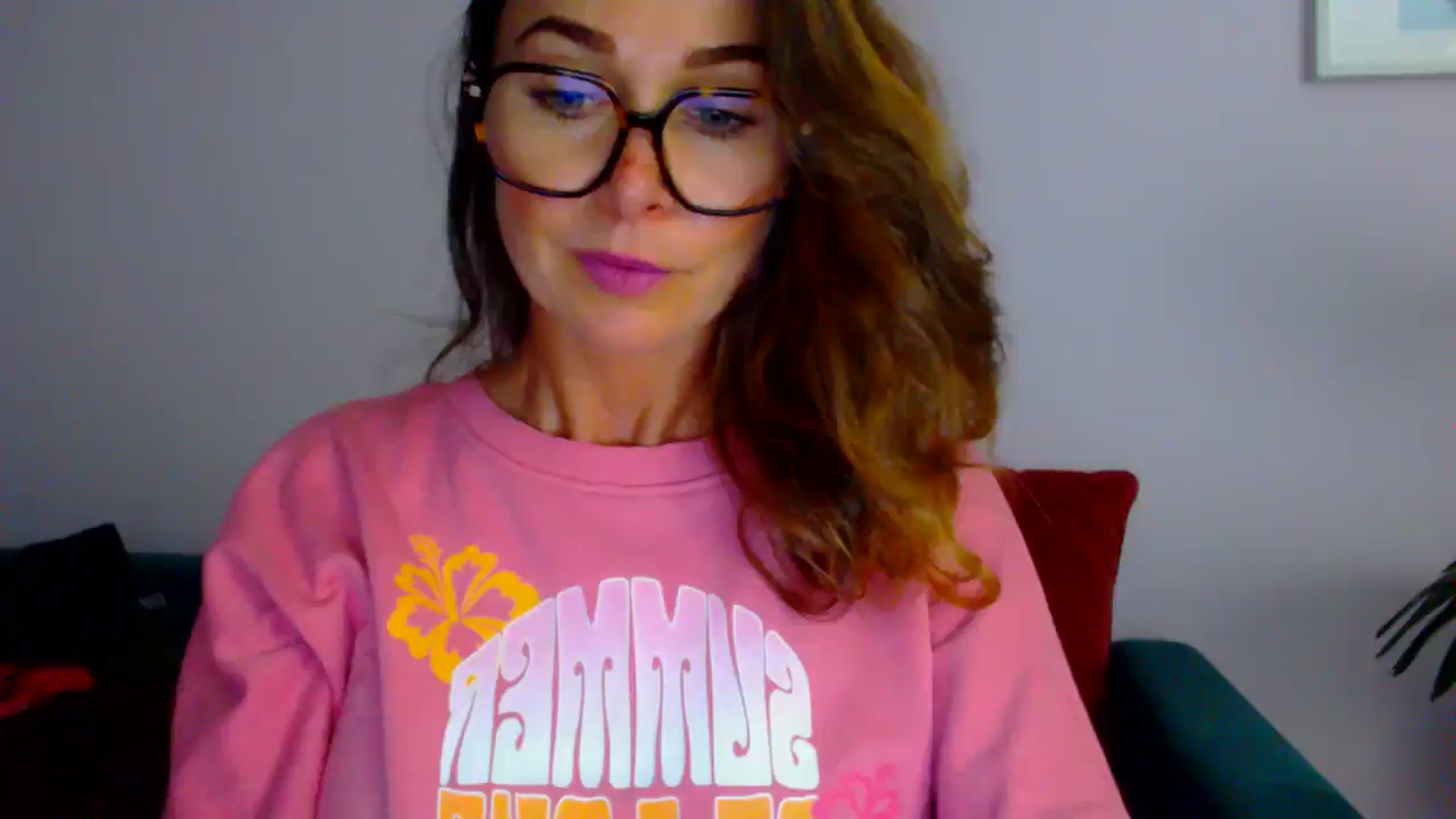 Gallery image thumbnail from Delilah_sweet's myfreecams stream on, 08/18/2025, 16:14 image 3 of 20