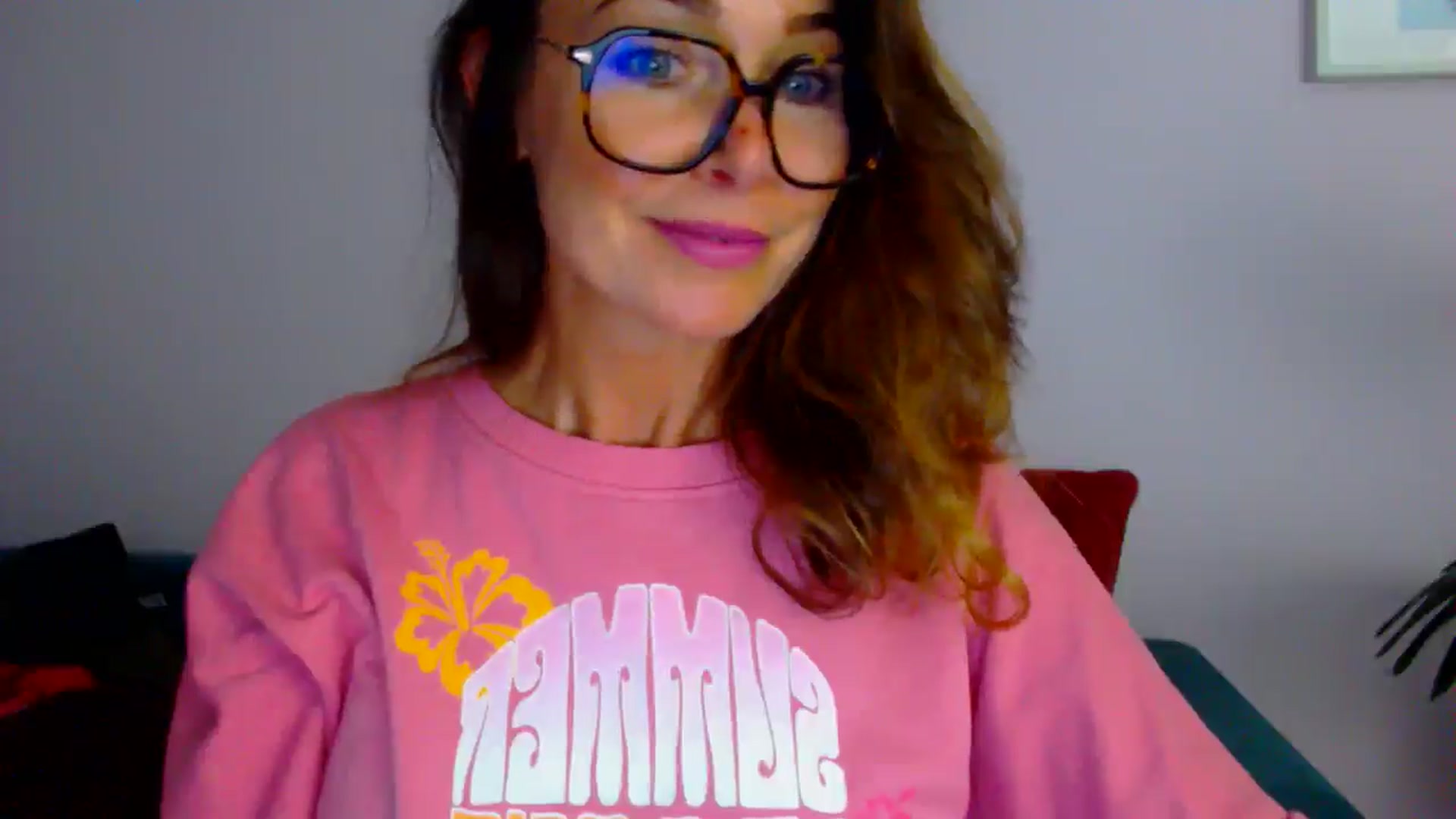 Gallery image thumbnail from Delilah_sweet's myfreecams stream on, 08/18/2025, 16:14 image 5 of 20