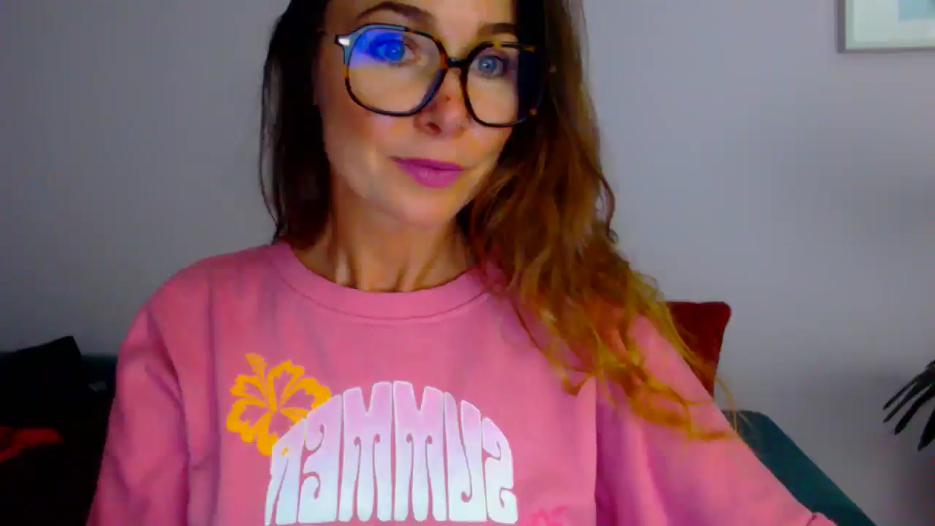 Gallery image thumbnail from Delilah_sweet's myfreecams stream on, 08/18/2025, 16:14 image 1 of 20