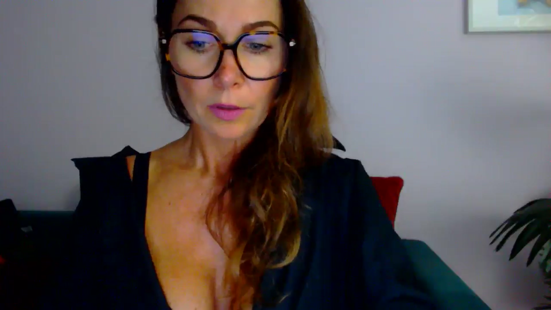 Gallery image thumbnail from Delilah_sweet's myfreecams stream on, 08/18/2025, 16:14 image 20 of 20