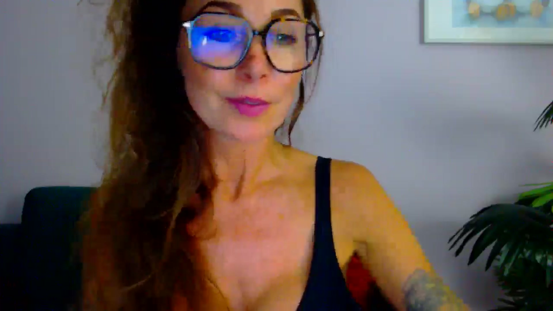 Gallery image thumbnail from Delilah_sweet's myfreecams stream on, 08/18/2025, 17:45 image 16 of 20