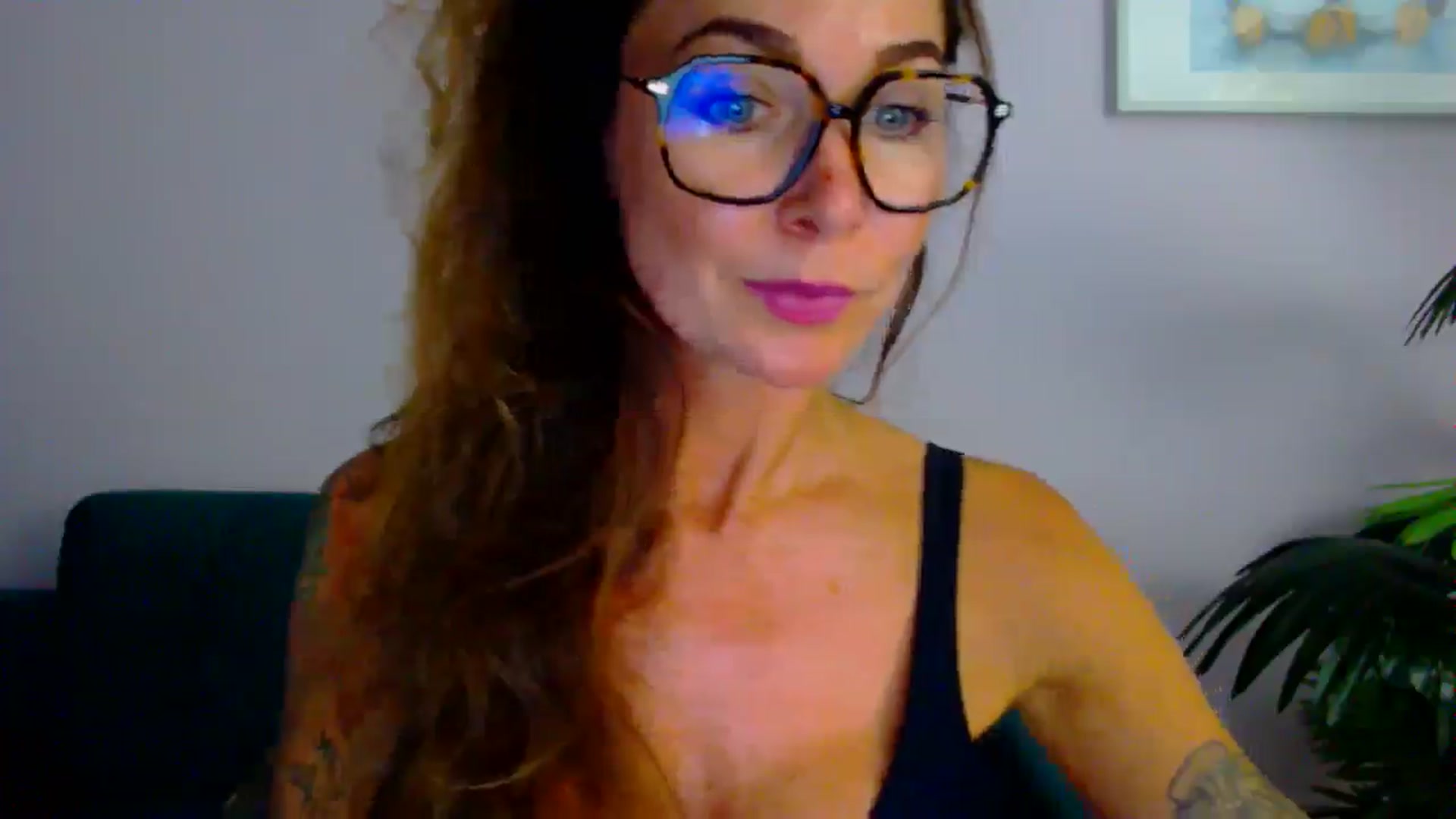 Gallery image thumbnail from Delilah_sweet's myfreecams stream on, 08/18/2025, 17:45 image 18 of 20
