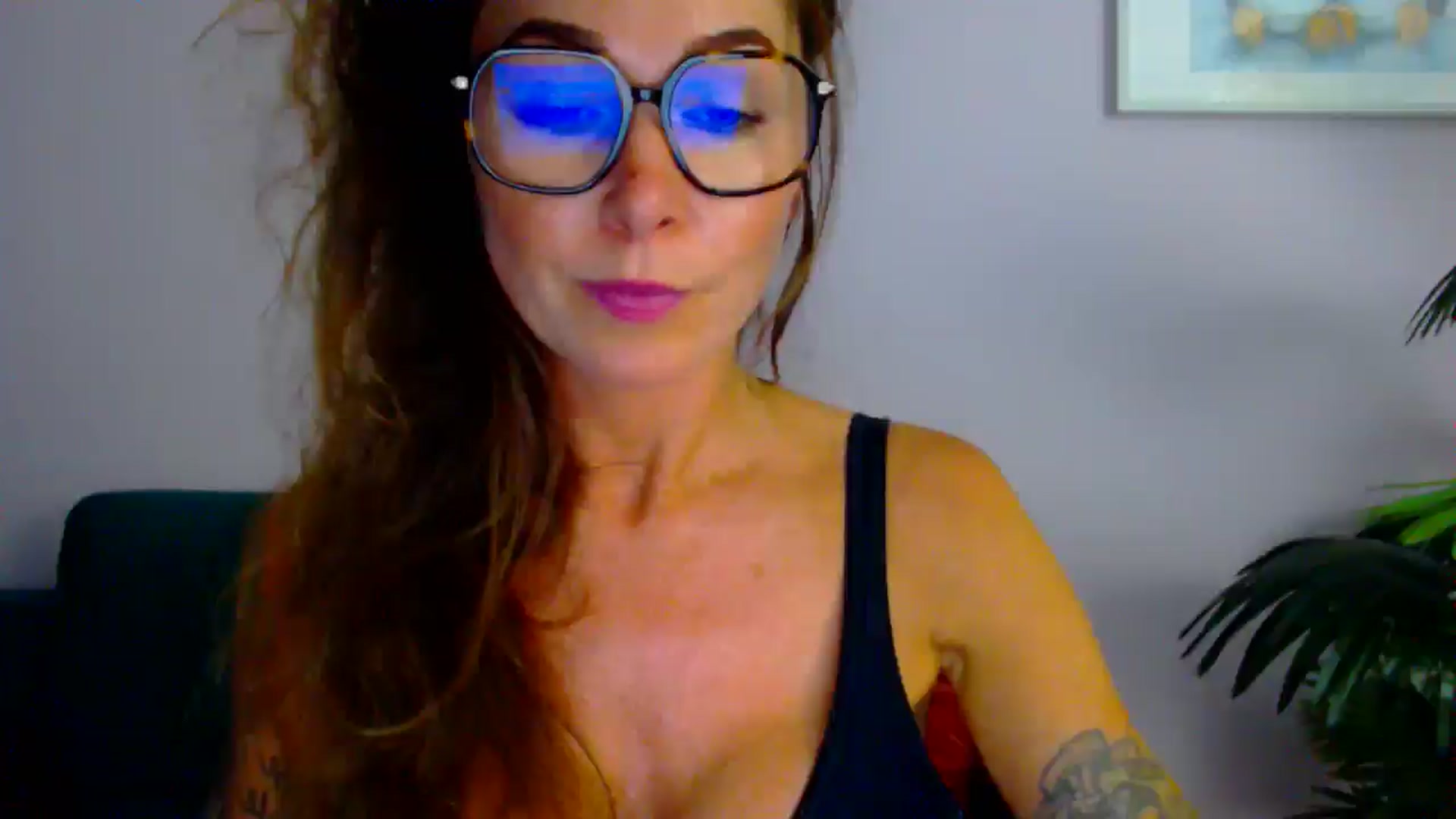 Gallery image thumbnail from Delilah_sweet's myfreecams stream on, 08/18/2025, 17:45 image 14 of 20