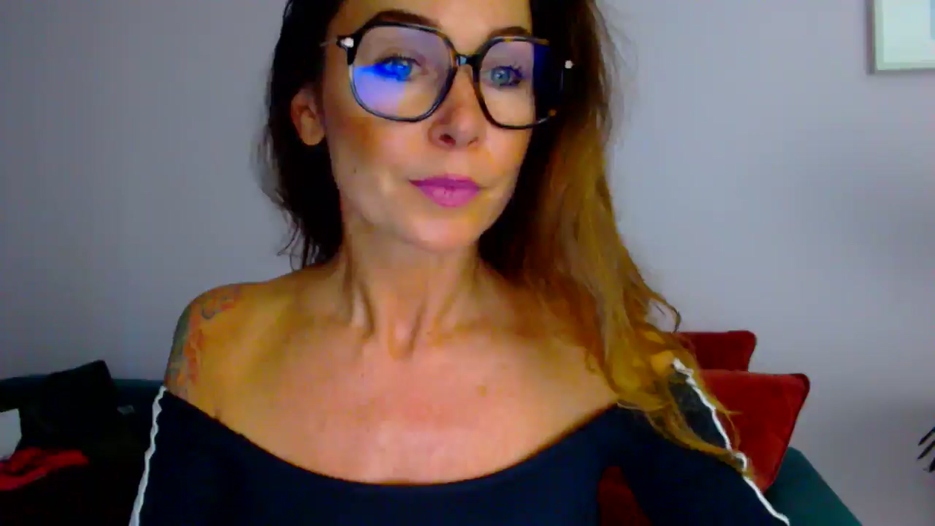 Gallery image thumbnail from Delilah_sweet's myfreecams stream on, 08/19/2025, 15:19 image 3 of 20