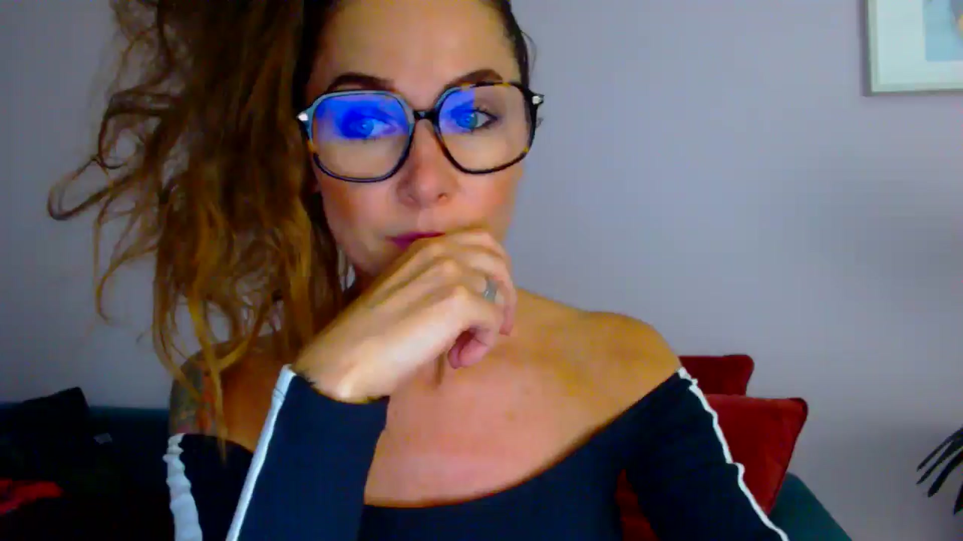 Gallery image thumbnail from Delilah_sweet's myfreecams stream on, 08/19/2025, 15:19 image 19 of 20