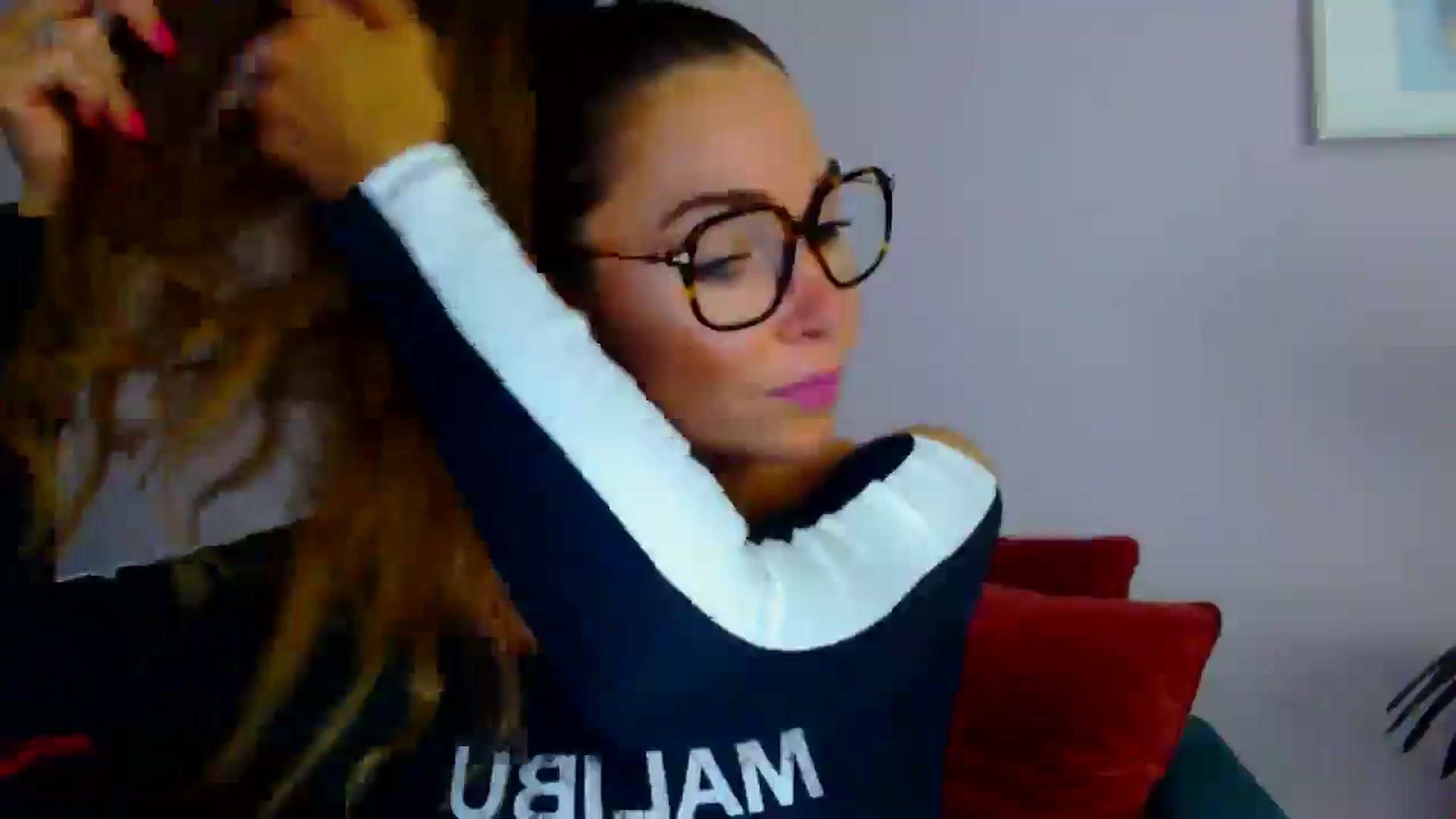 Gallery image thumbnail from Delilah_sweet's myfreecams stream on, 08/19/2025, 15:19 image 17 of 20