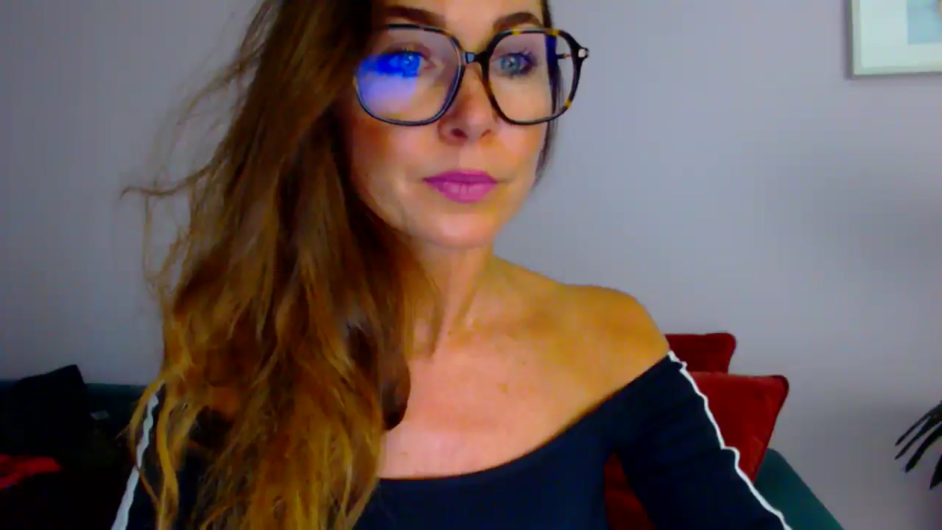 Gallery image thumbnail from Delilah_sweet's myfreecams stream on, 08/19/2025, 15:19 image 10 of 20