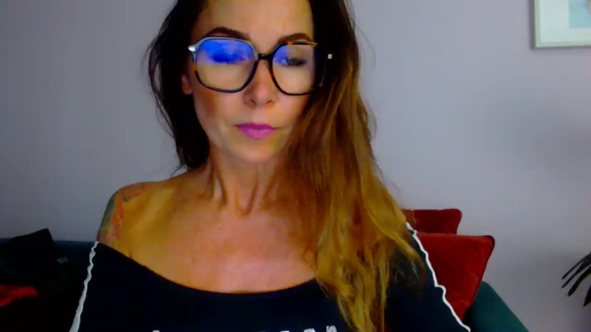 Gallery image thumbnail from Delilah_sweet's myfreecams stream on, 08/19/2025, 15:19 image 5 of 20