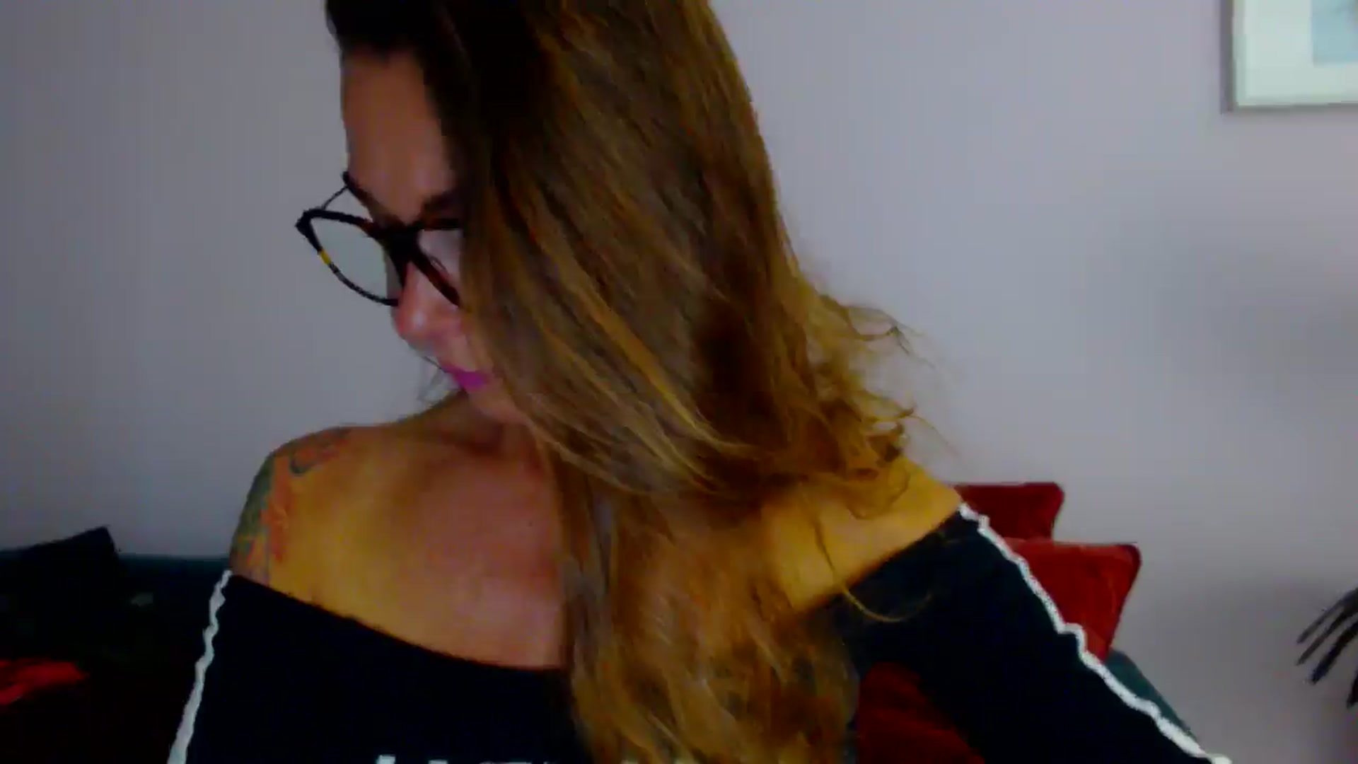 Gallery image thumbnail from Delilah_sweet's myfreecams stream on, 08/19/2025, 15:19 image 9 of 20