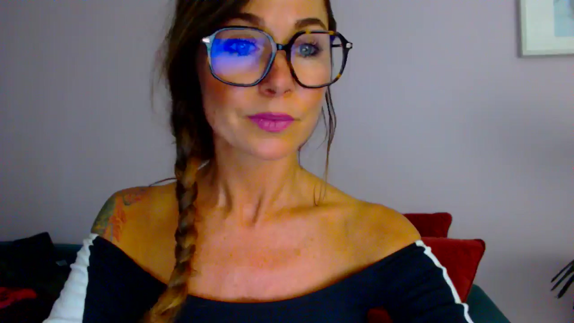 Gallery image thumbnail from Delilah_sweet's myfreecams stream on, 08/19/2025, 16:09 image 7 of 20