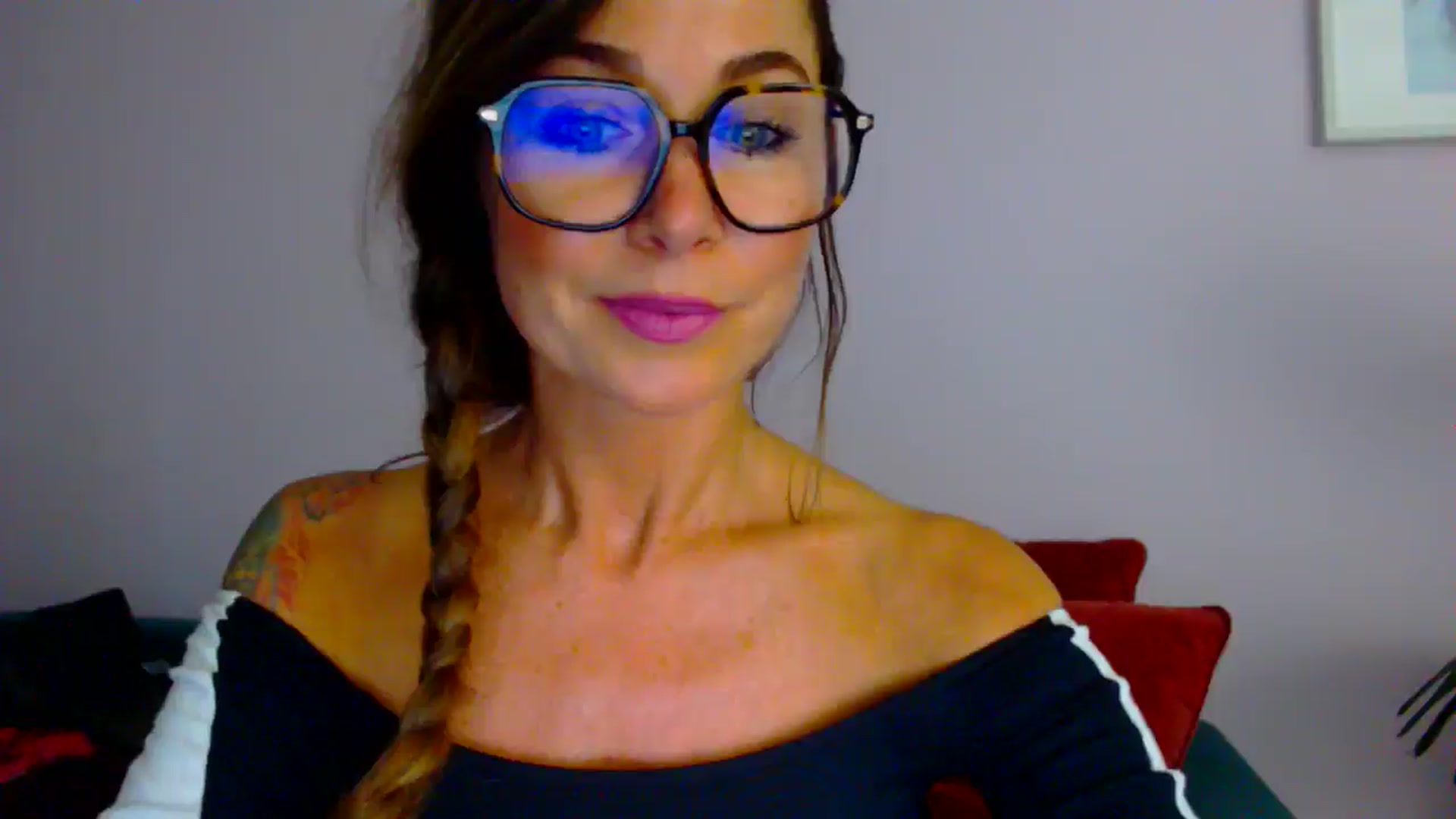 Gallery image thumbnail from Delilah_sweet's myfreecams stream on, 08/19/2025, 16:09 image 6 of 20