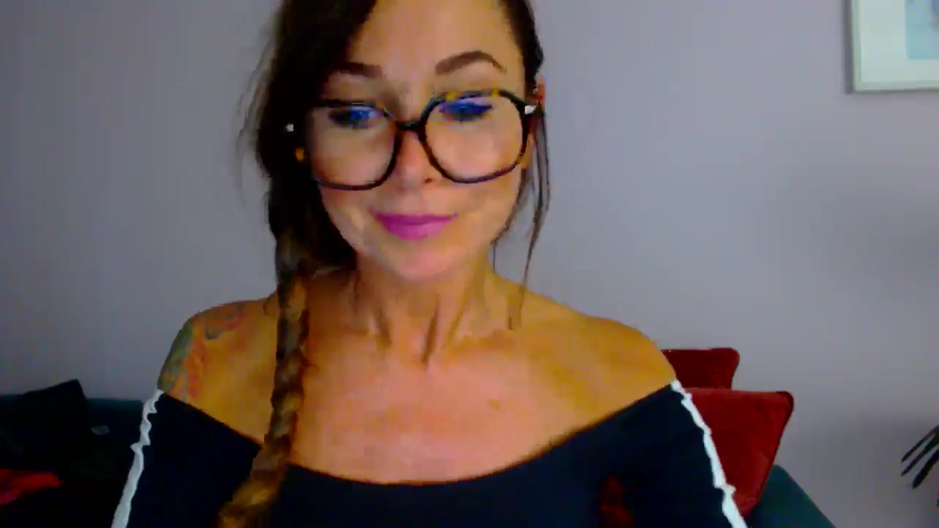 Gallery image thumbnail from Delilah_sweet's myfreecams stream on, 08/19/2025, 16:09 image 2 of 20
