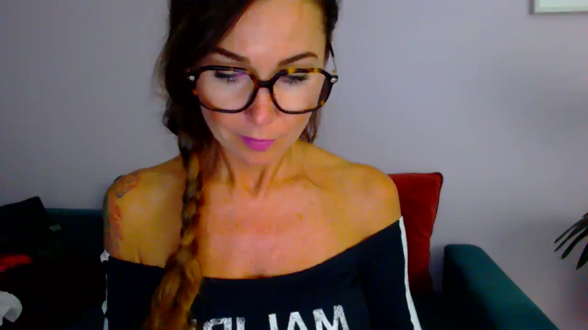 Gallery image thumbnail from Delilah_sweet's myfreecams stream on, 08/19/2025, 17:38 image 8 of 20