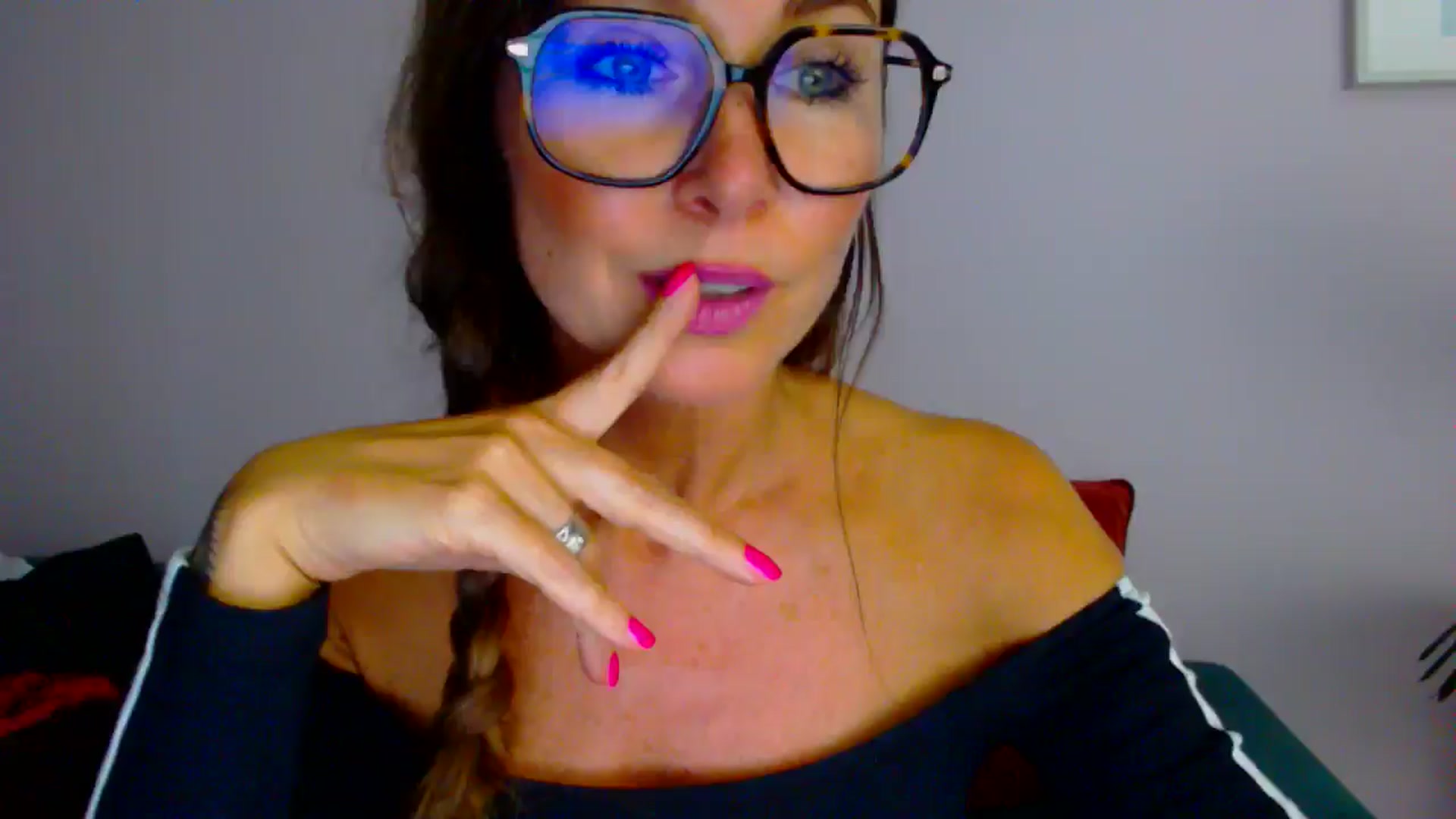 Gallery image thumbnail from Delilah_sweet's myfreecams stream on, 08/19/2025, 17:38 image 1 of 20