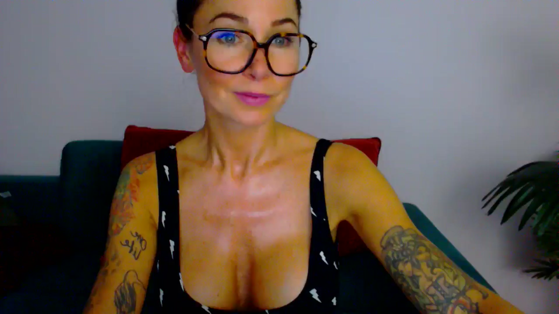 Gallery image thumbnail from Delilah_sweet's myfreecams stream on, 08/21/2025, 14:44 image 3 of 20