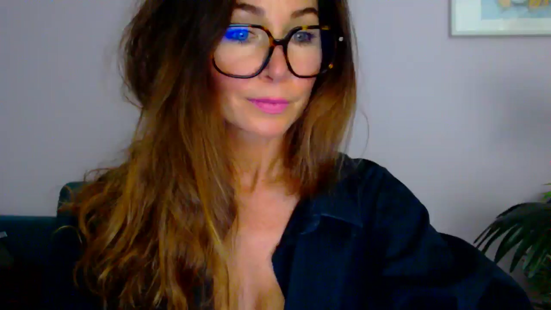 Gallery image thumbnail from Delilah_sweet's myfreecams stream on, 08/25/2025, 16:26 image 10 of 20