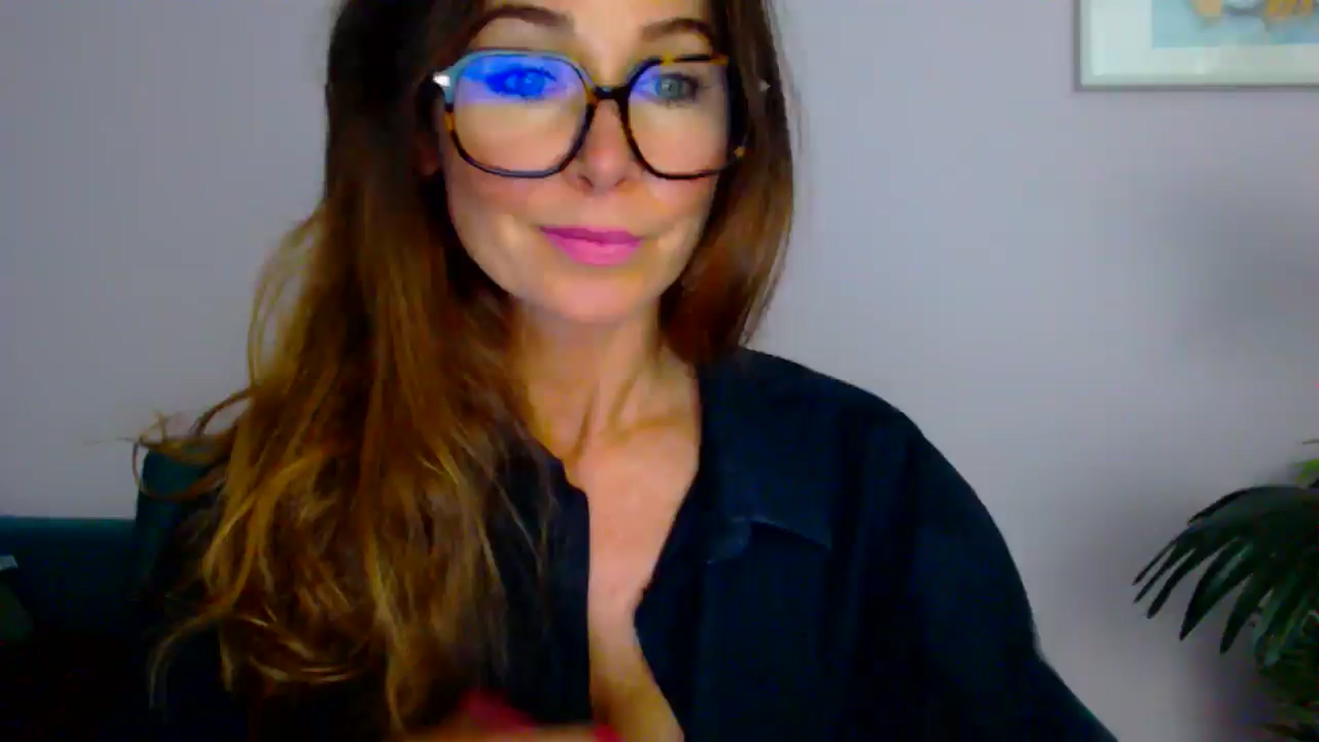 Gallery image thumbnail from Delilah_sweet's myfreecams stream on, 08/25/2025, 16:26 image 1 of 20