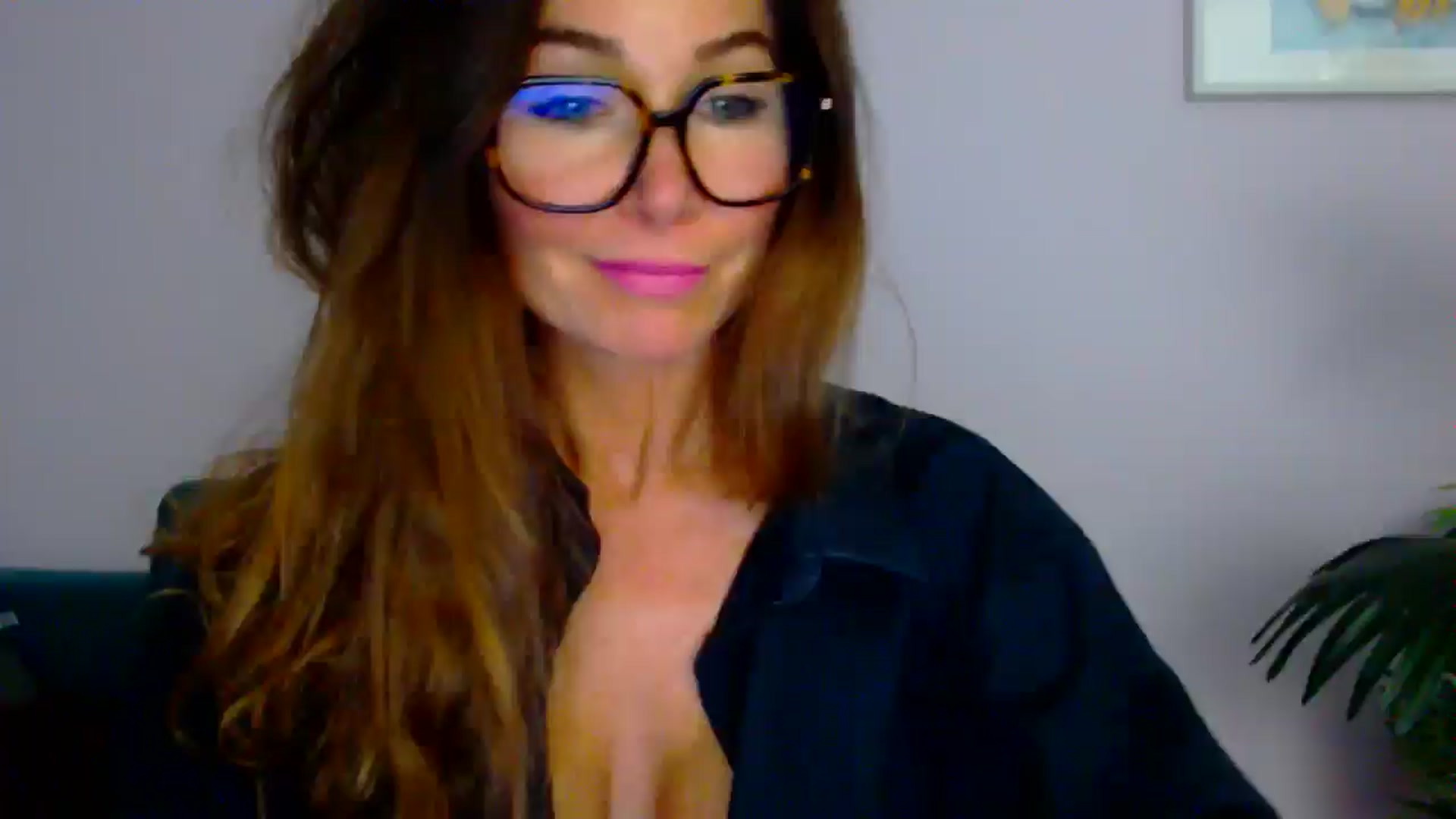 Gallery image thumbnail from Delilah_sweet's myfreecams stream on, 08/25/2025, 16:26 image 9 of 20
