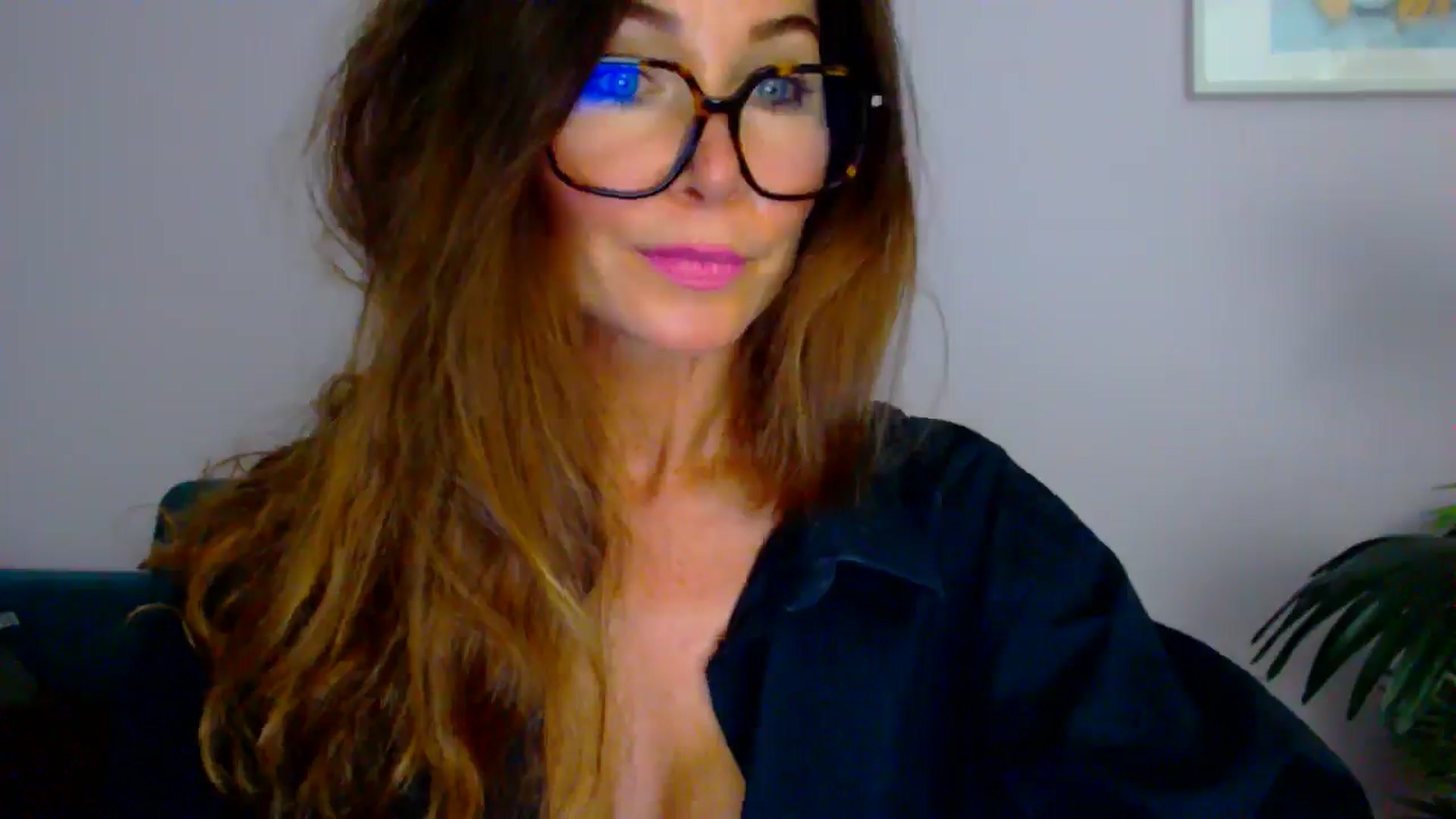 Gallery image thumbnail from Delilah_sweet's myfreecams stream on, 08/25/2025, 16:26 image 12 of 20