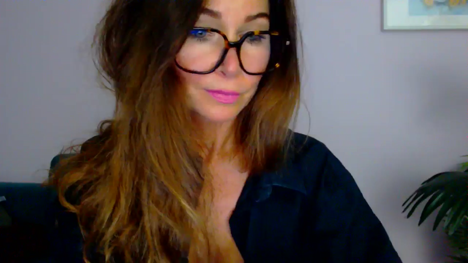 Gallery image thumbnail from Delilah_sweet's myfreecams stream on, 08/25/2025, 16:26 image 13 of 20