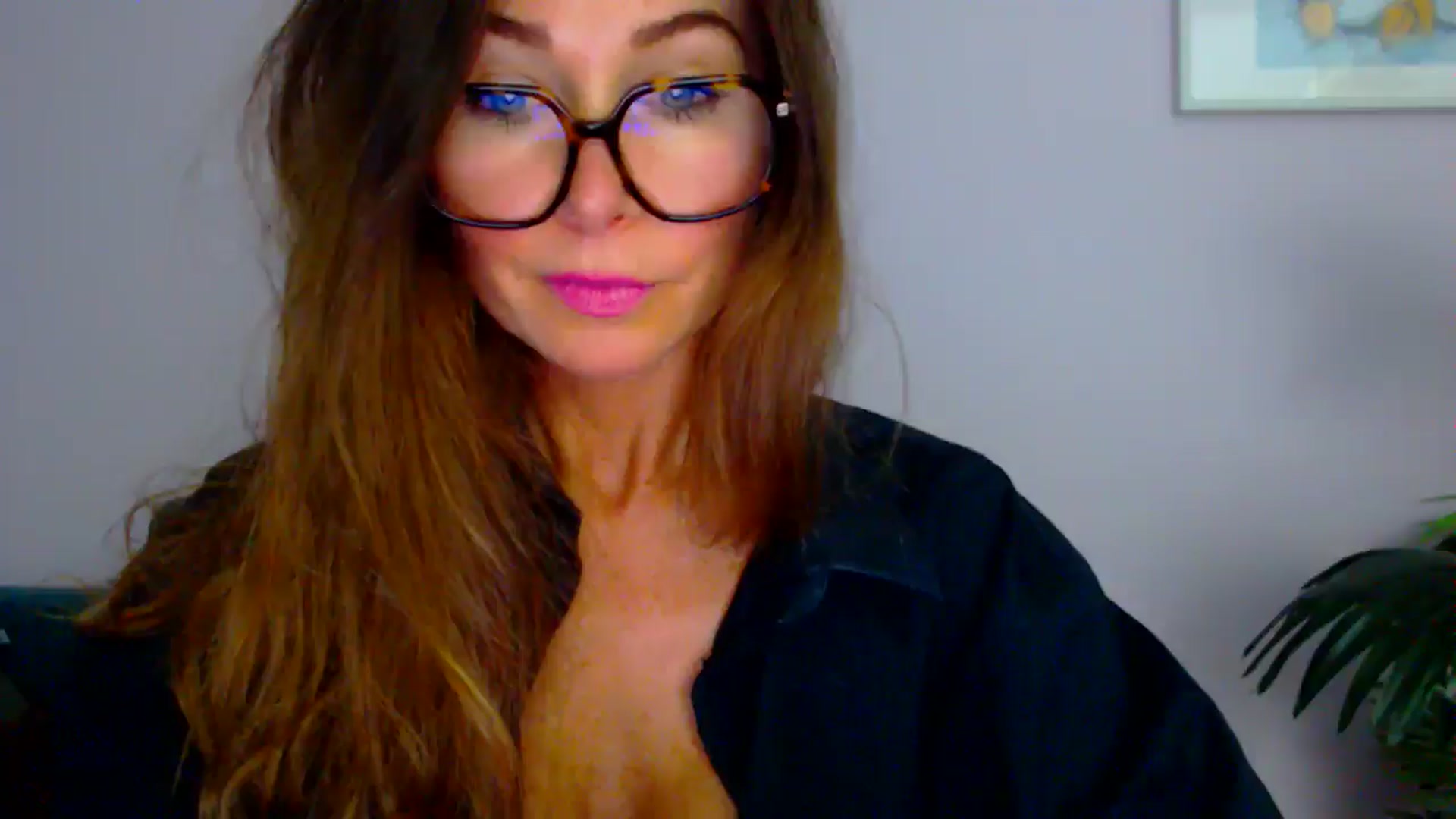Gallery image thumbnail from Delilah_sweet's myfreecams stream on, 08/25/2025, 16:26 image 17 of 20