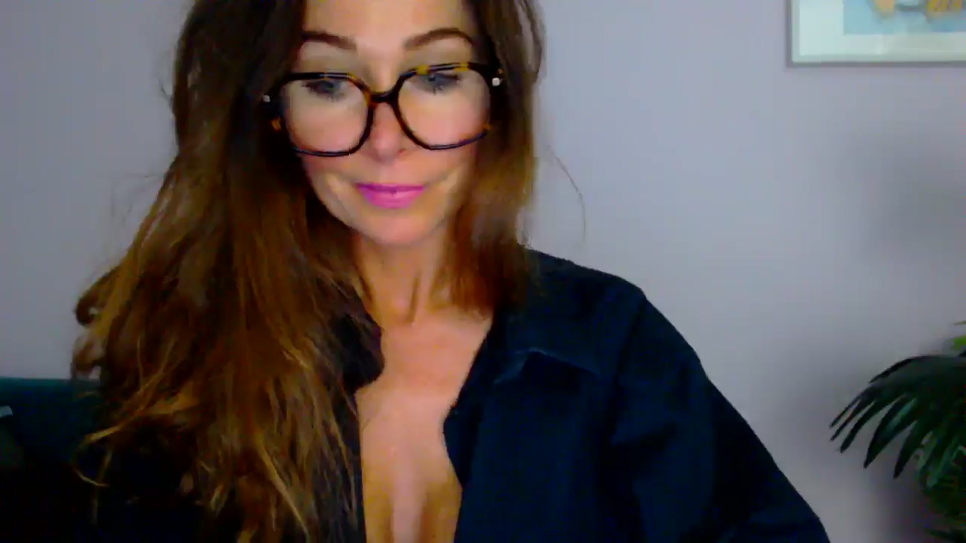 Gallery image thumbnail from Delilah_sweet's myfreecams stream on, 08/25/2025, 16:26 image 5 of 20