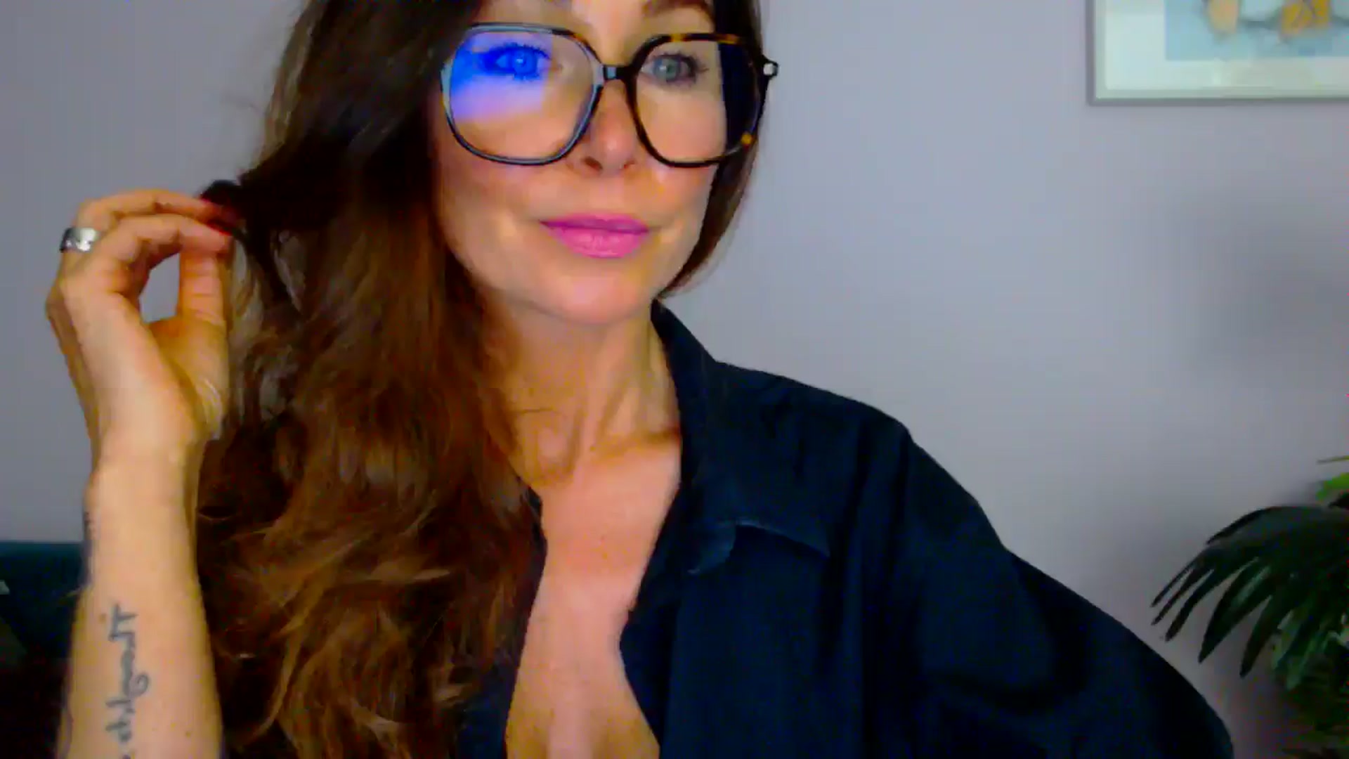 Gallery image thumbnail from Delilah_sweet's myfreecams stream on, 08/25/2025, 17:11 image 3 of 20