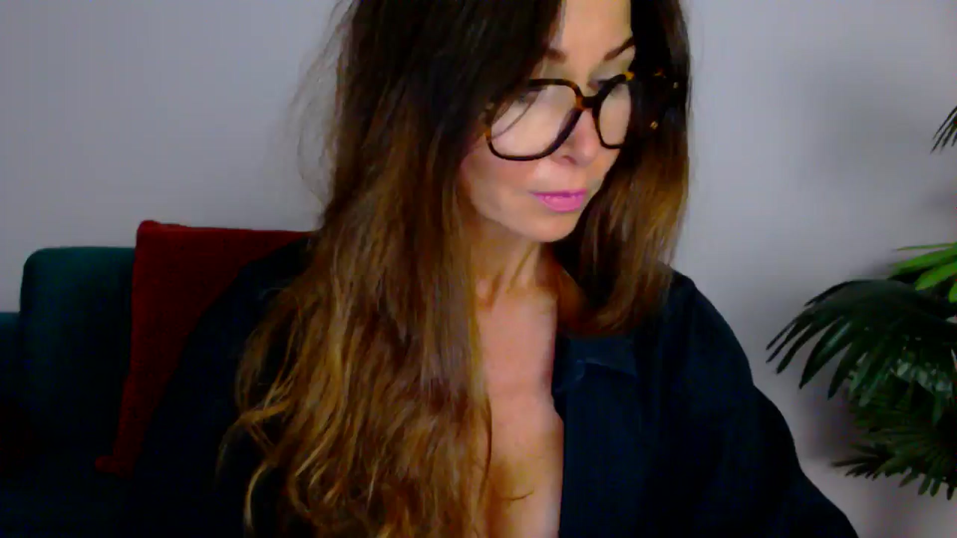 Gallery image thumbnail from Delilah_sweet's myfreecams stream on, 08/25/2025, 17:11 image 13 of 20