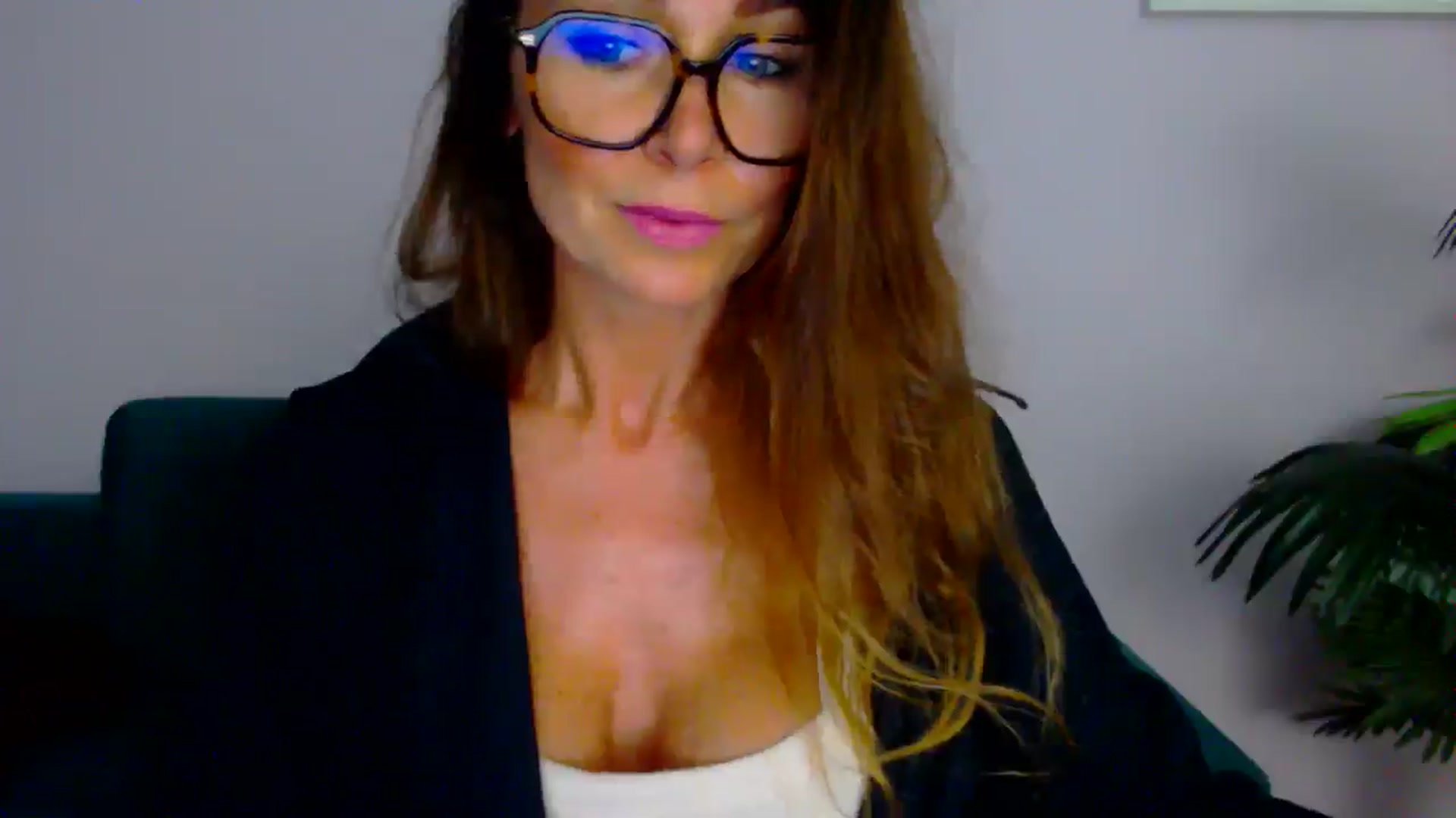 Gallery image thumbnail from Delilah_sweet's myfreecams stream on, 08/26/2025, 15:20 image 14 of 20