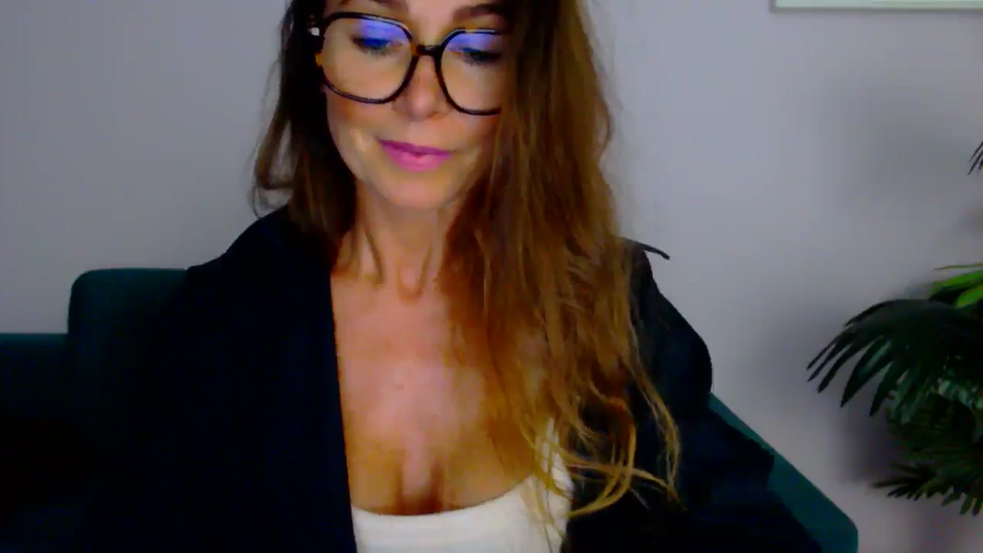 Gallery image thumbnail from Delilah_sweet's myfreecams stream on, 08/26/2025, 15:20 image 13 of 20