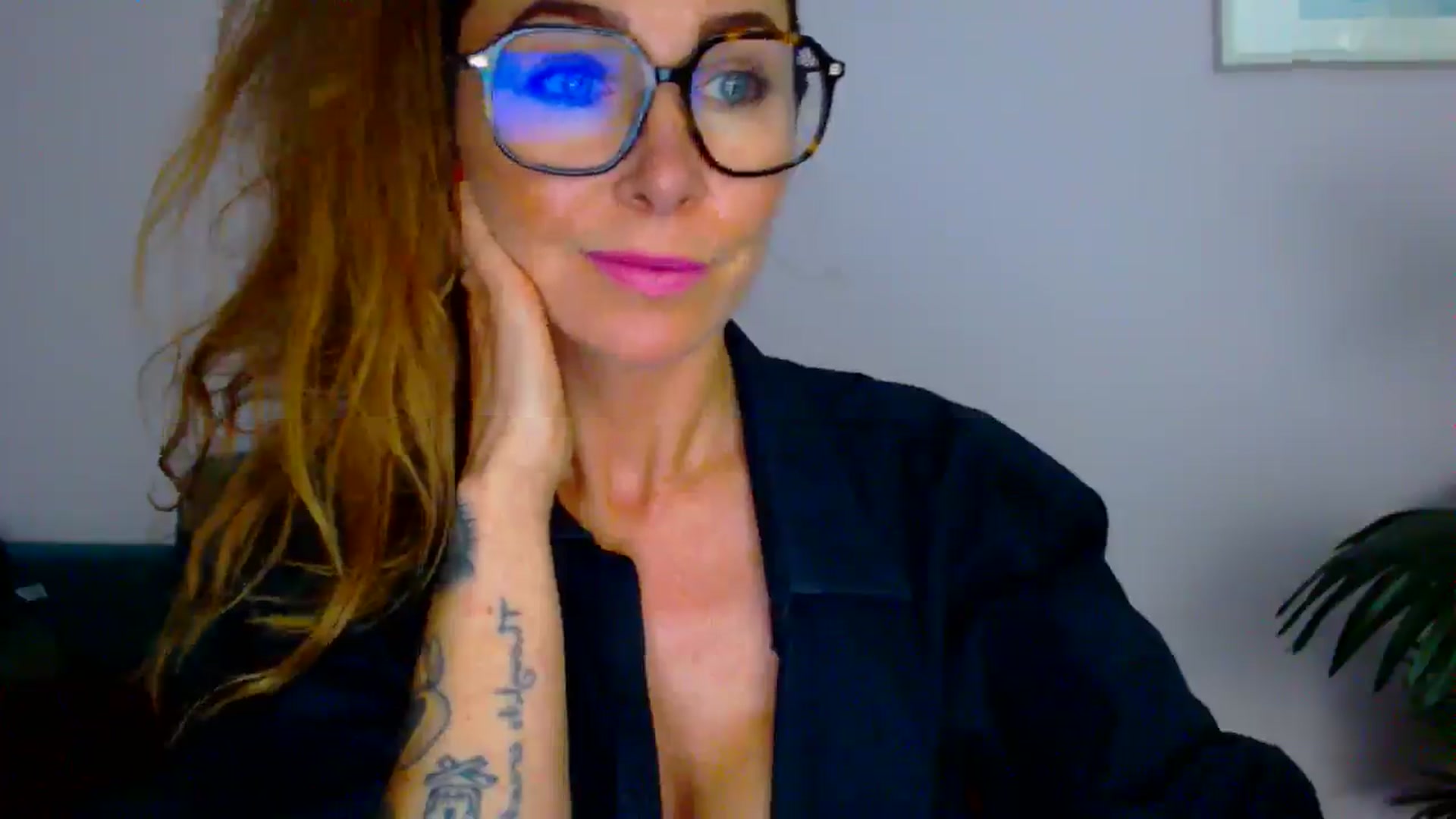 Gallery image thumbnail from Delilah_sweet's myfreecams stream on, 08/26/2025, 17:32 image 17 of 20