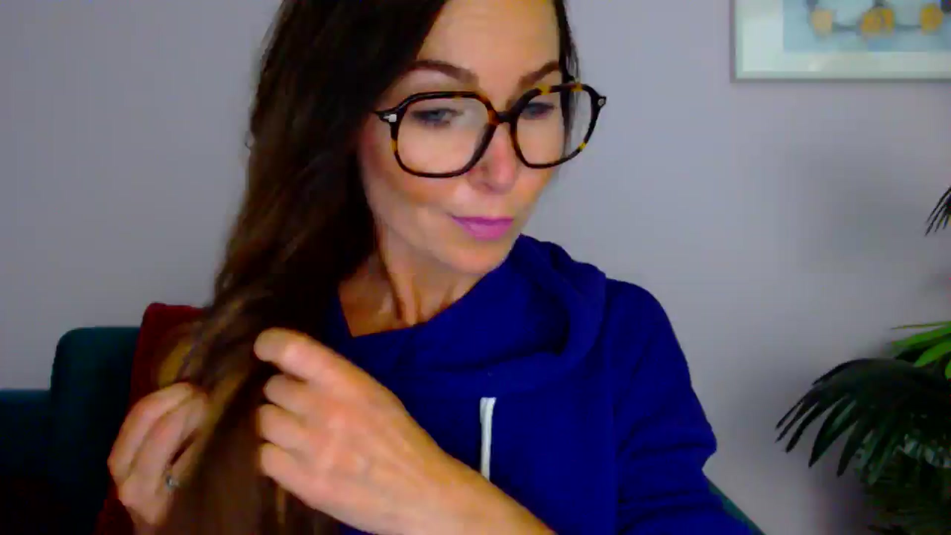 Gallery image thumbnail from Delilah_sweet's myfreecams stream on, 08/27/2025, 15:14 image 4 of 20