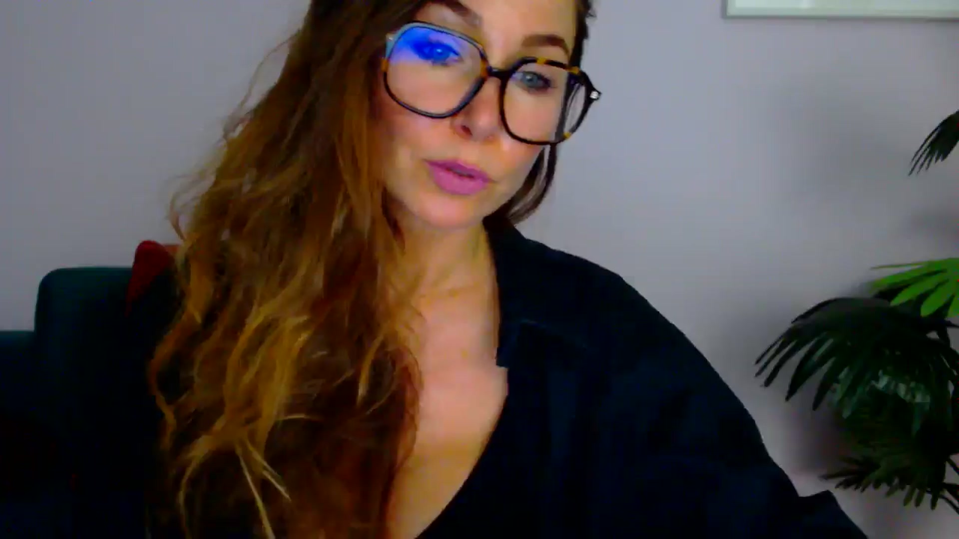 Gallery image thumbnail from Delilah_sweet's myfreecams stream on, 08/27/2025, 16:28 image 12 of 20
