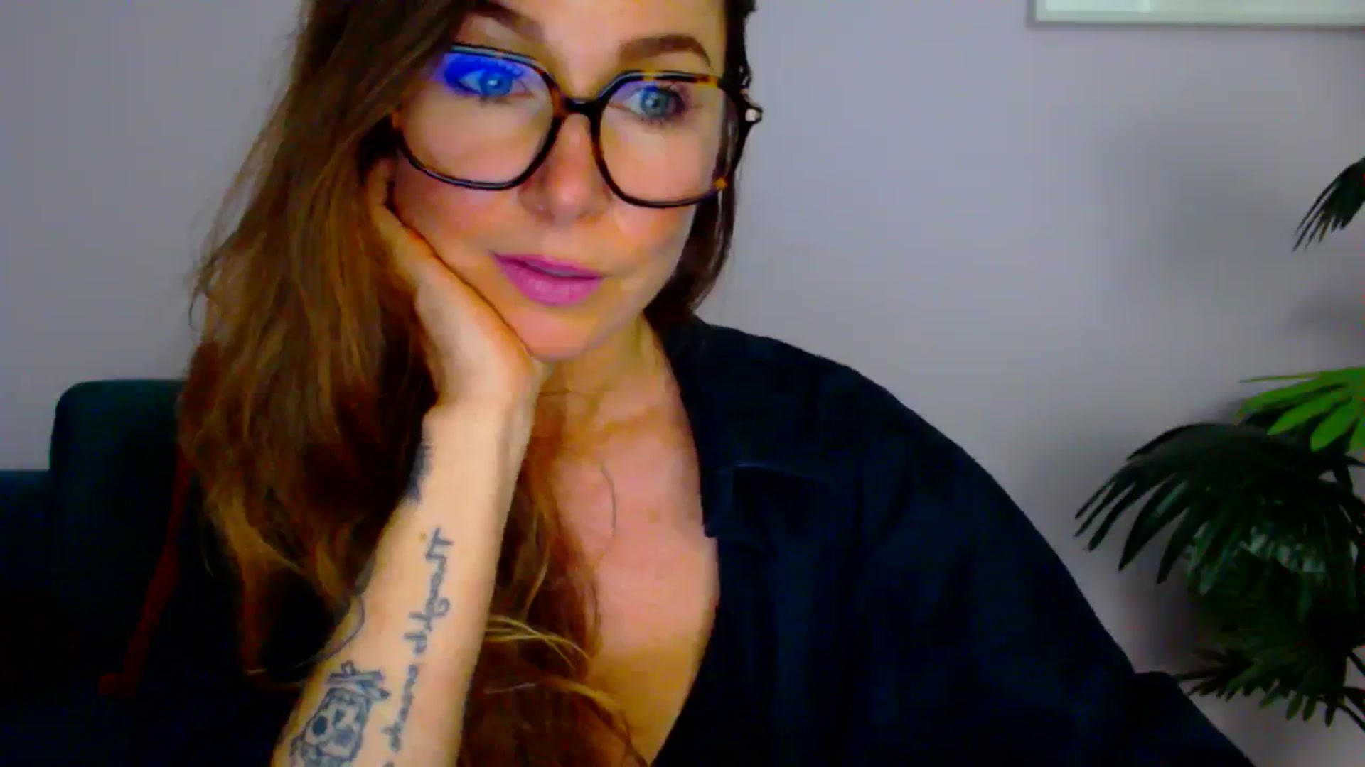 Gallery image thumbnail from Delilah_sweet's myfreecams stream on, 08/27/2025, 16:28 image 3 of 20