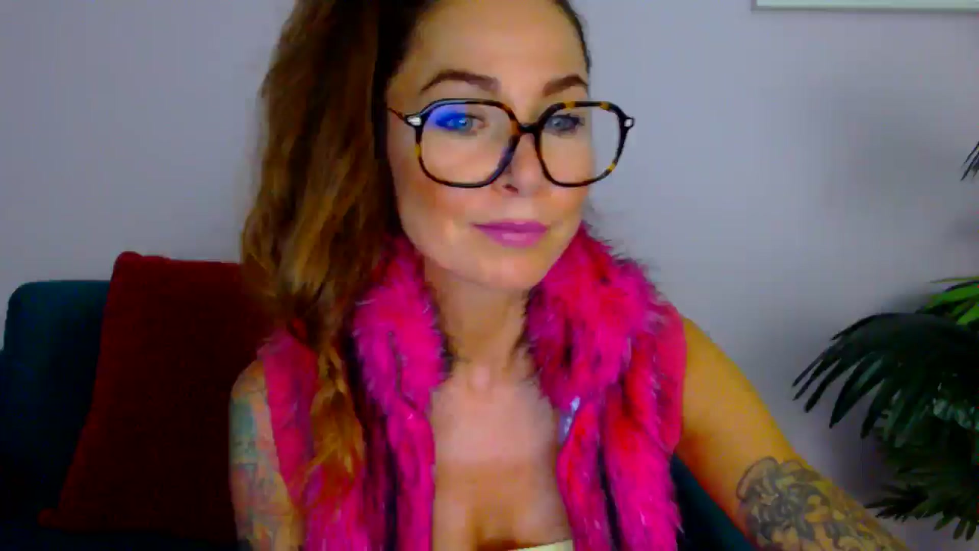 Gallery image thumbnail from Delilah_sweet's myfreecams stream on, 08/28/2025, 13:05 image 15 of 20